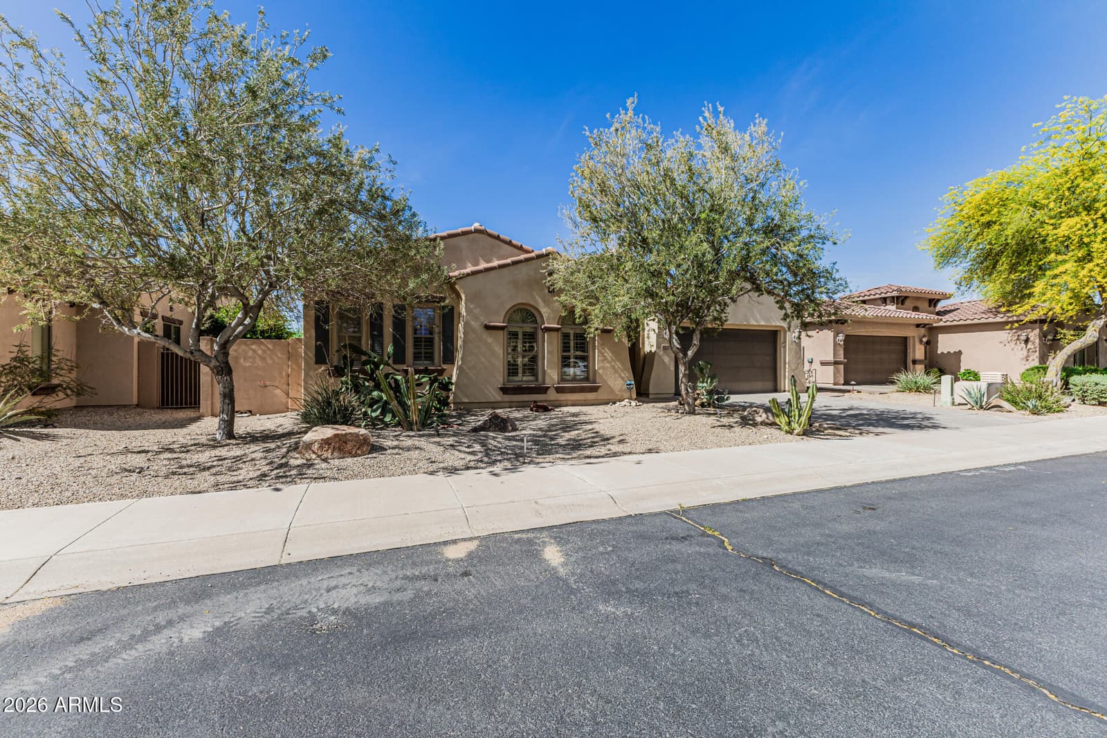 18135 W WILLOW Drive W, Goodyear, AZ 85338 — photo 3 of 69
