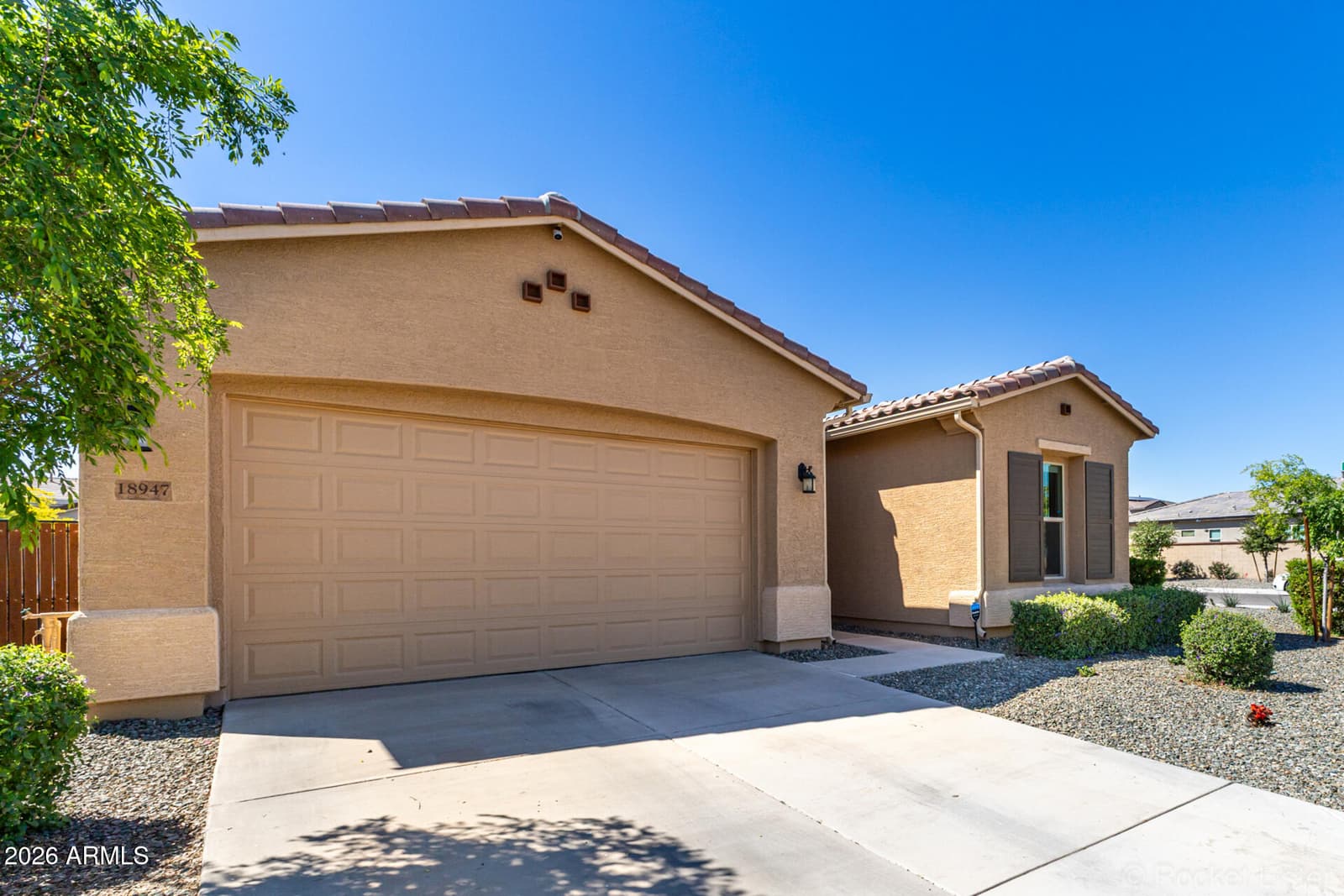 18947 W PALO VERDE Drive, Litchfield Park, AZ 85340 — photo 4 of 52