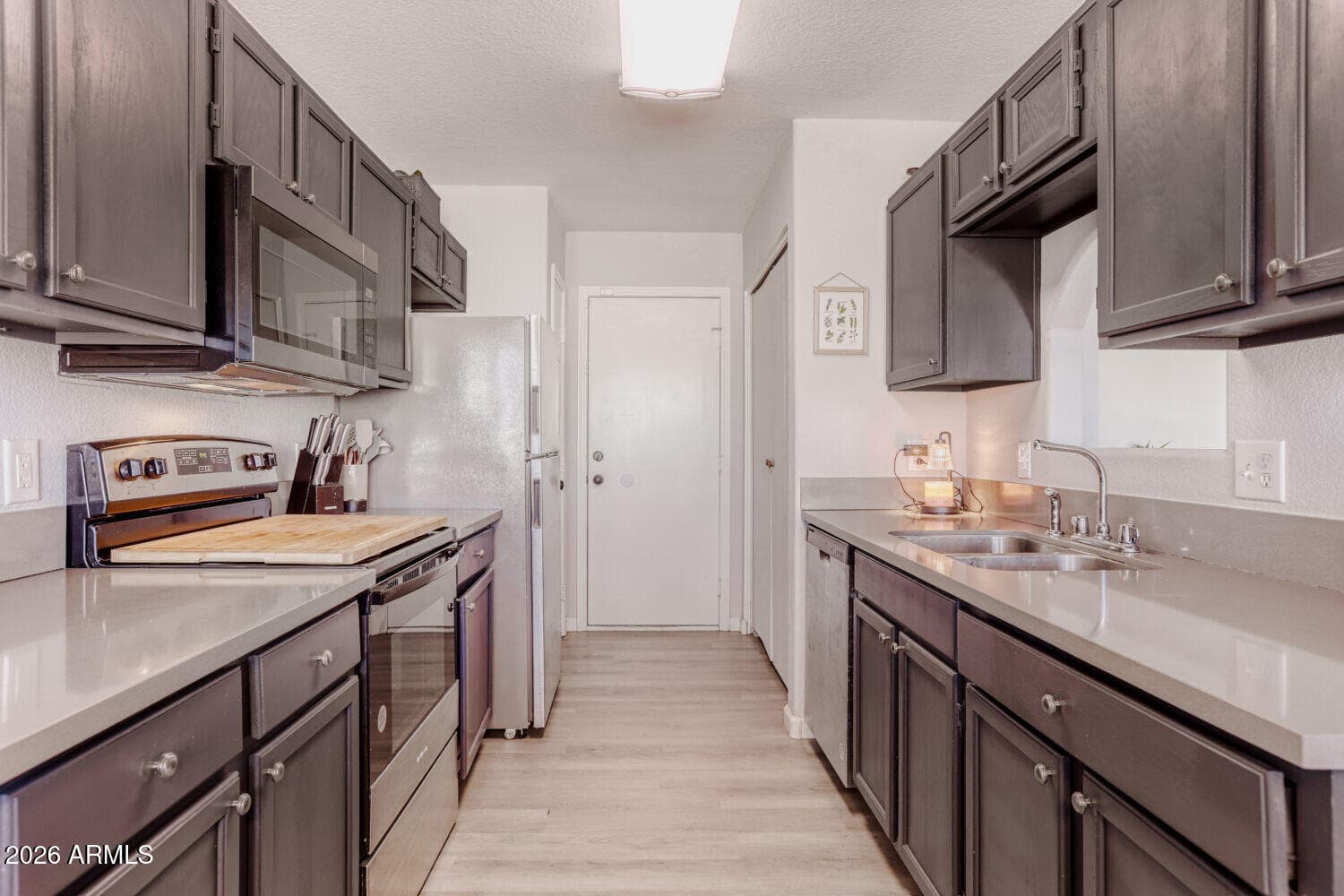 10202 N 87TH Avenue, Peoria, AZ 85345 — photo 11 of 27