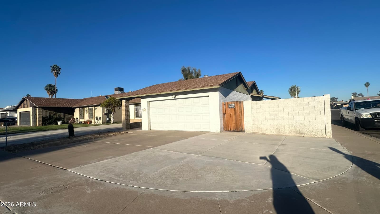 5101 N 69TH Drive, Glendale, AZ 85303 — photo 2 of 5
