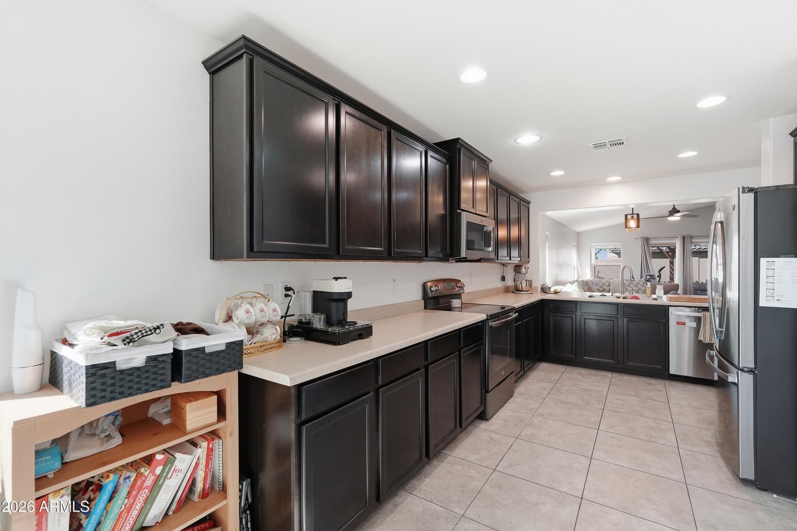 4050 S 185TH Lane, Goodyear, AZ 85338 — photo 10 of 37