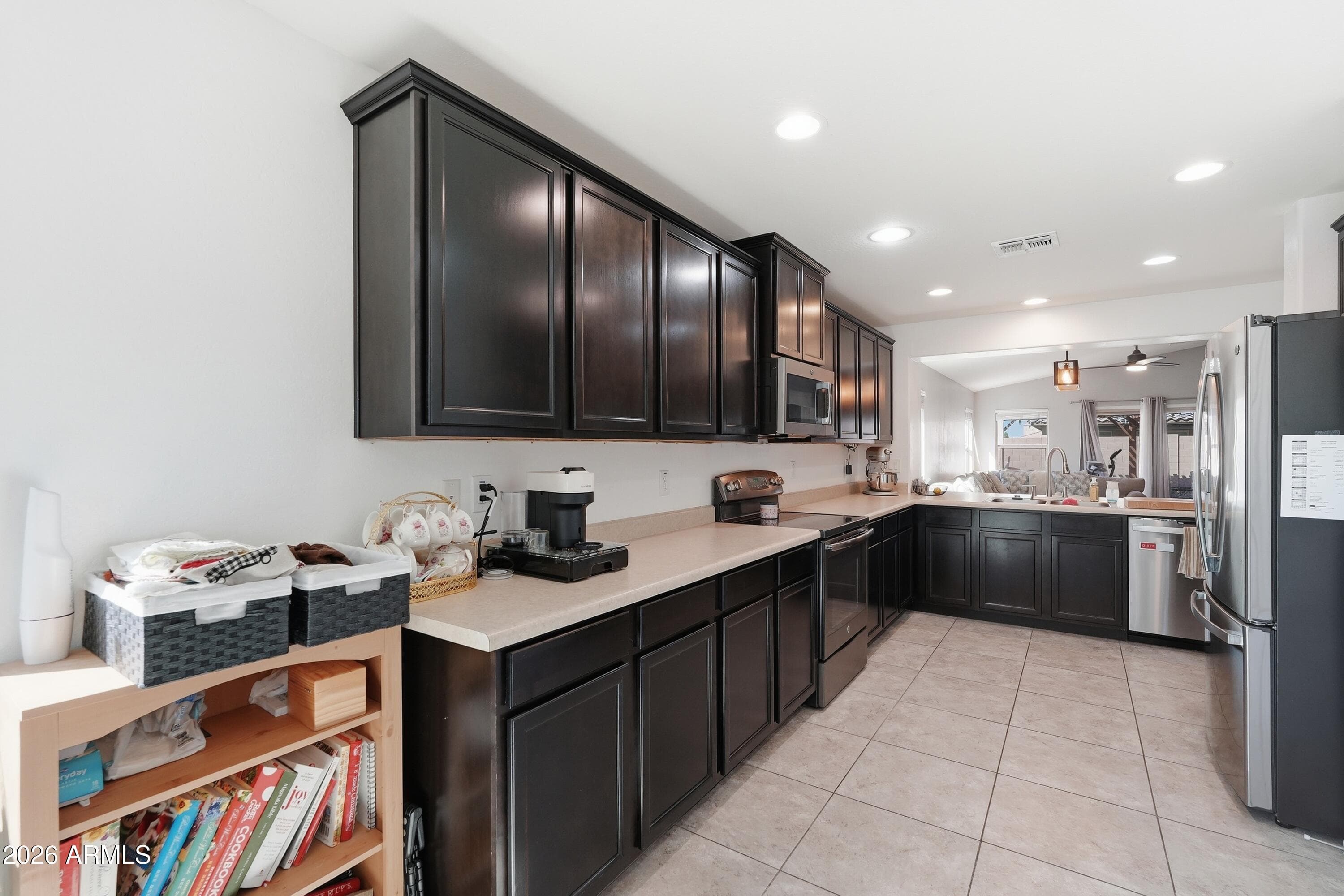 4050 S 185TH Lane, Goodyear, AZ 85338 — photo 10 of 37