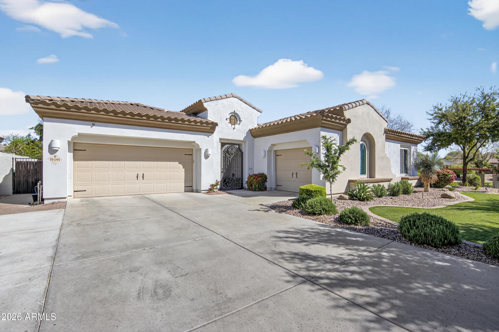 898 W GROVE Street, Litchfield Park, AZ 85340 — photo 2 of 35