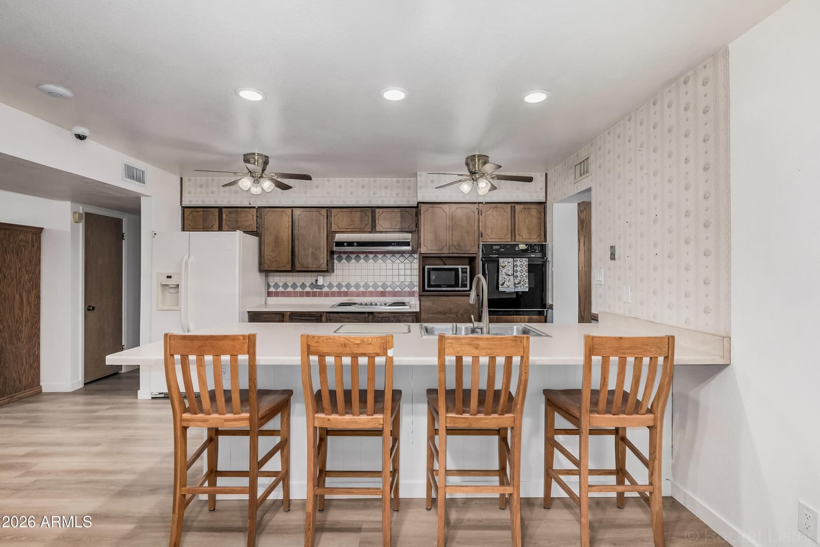 409 E HERMOSA Circle, Tempe, AZ 85282 — photo 23 of 51
