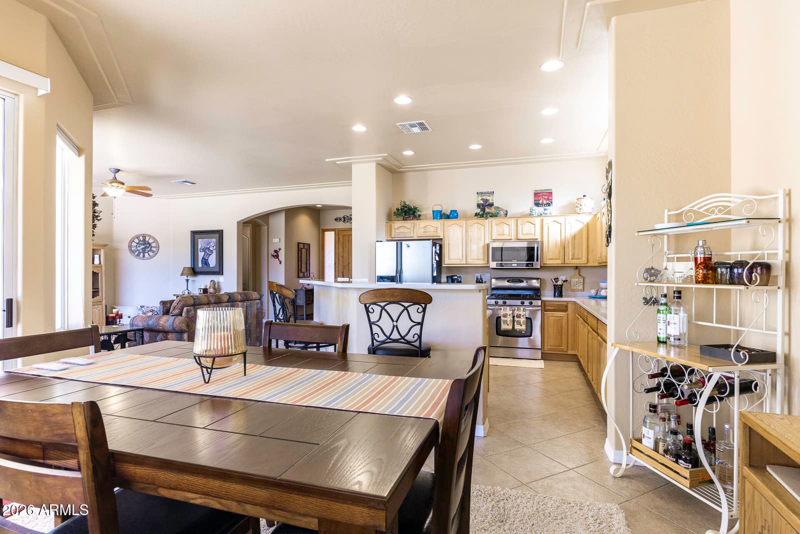 923 W CROOKED STICK Drive, Casa Grande, AZ 85122 — photo 13 of 42