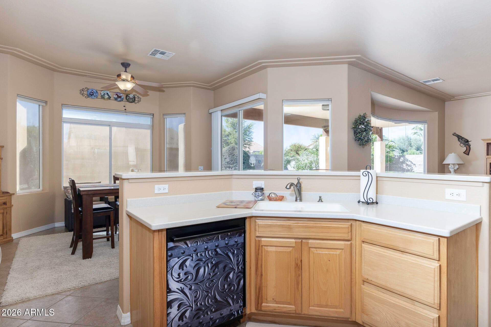 923 W CROOKED STICK Drive, Casa Grande, AZ 85122 — photo 10 of 42
