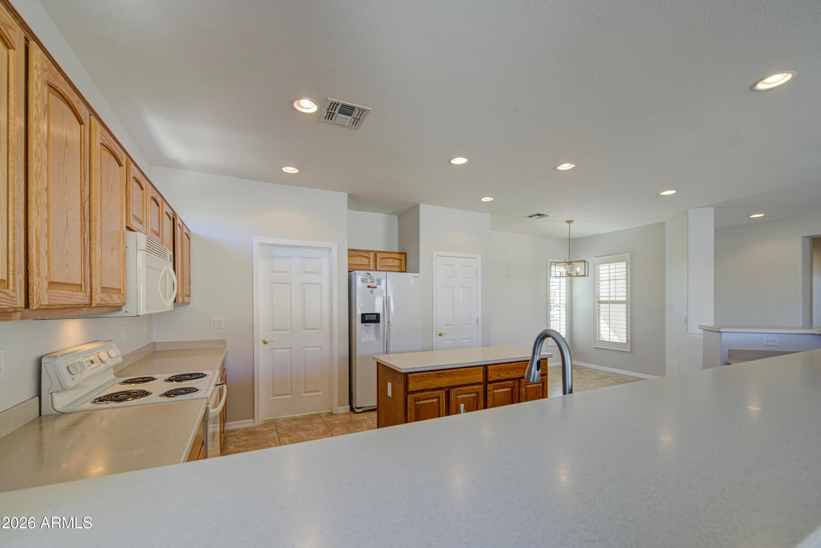 3854 E COUNTY DOWN Drive, Chandler, AZ 85249 — photo 11 of 39