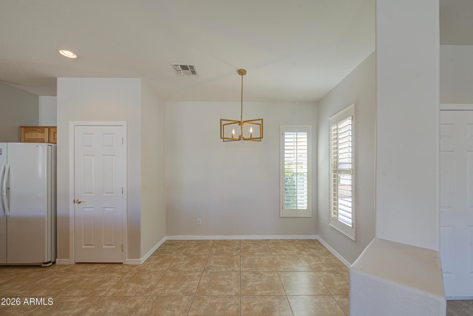 3854 E COUNTY DOWN Drive, Chandler, AZ 85249 — photo 7 of 39