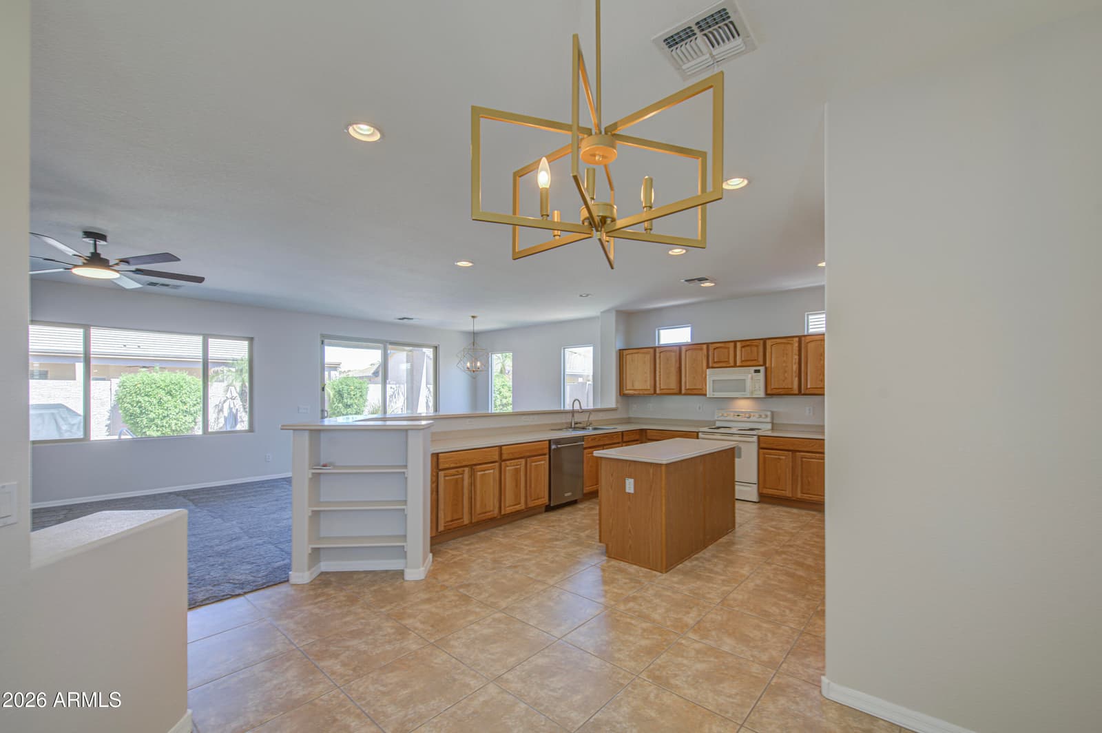 3854 E COUNTY DOWN Drive, Chandler, AZ 85249 — photo 6 of 39