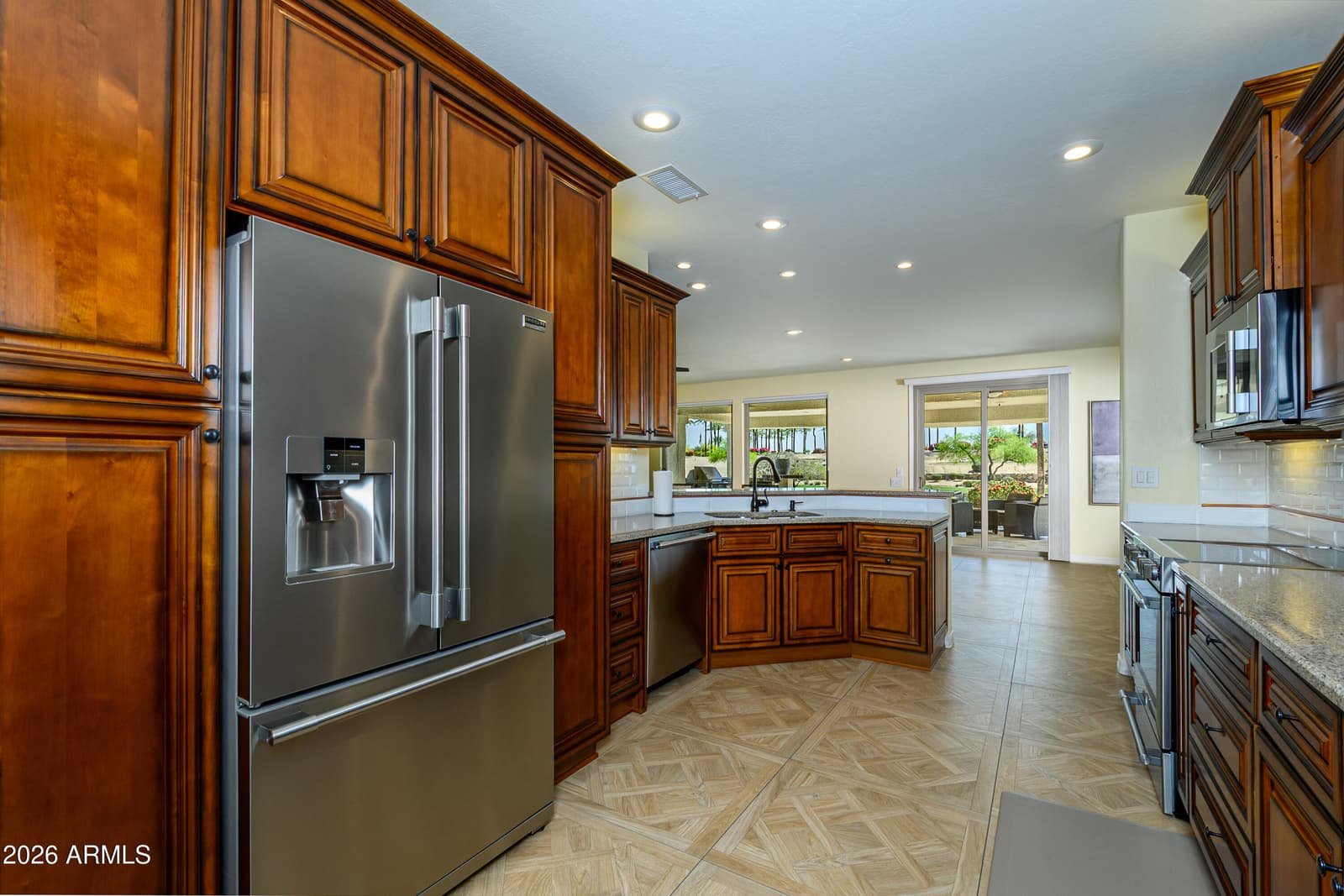 15506 W CLEAR CANYON Drive, Surprise, AZ 85374 — photo 12 of 42