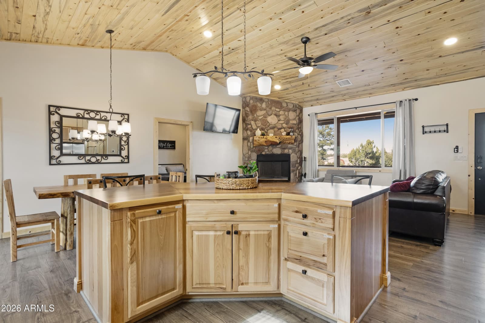 2718 Church Lane, Overgaard, AZ 85933 — photo 12 of 50