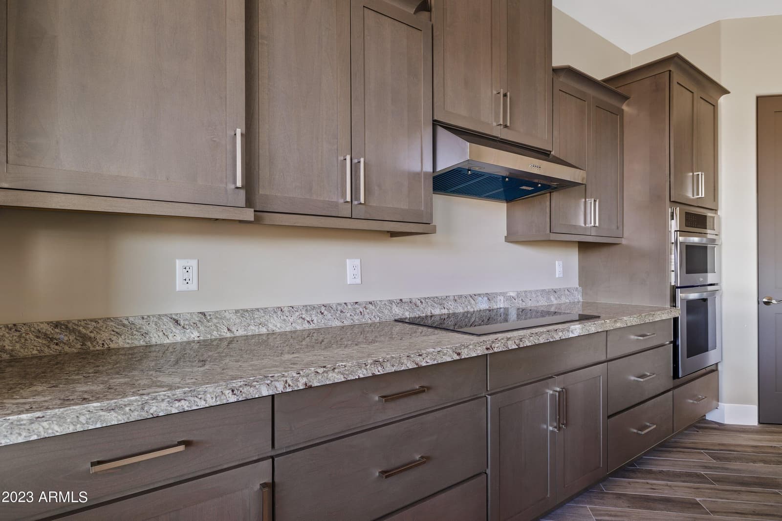 2534 W FERNWOOD Drive, Phoenix, AZ 85086 — photo 10 of 40