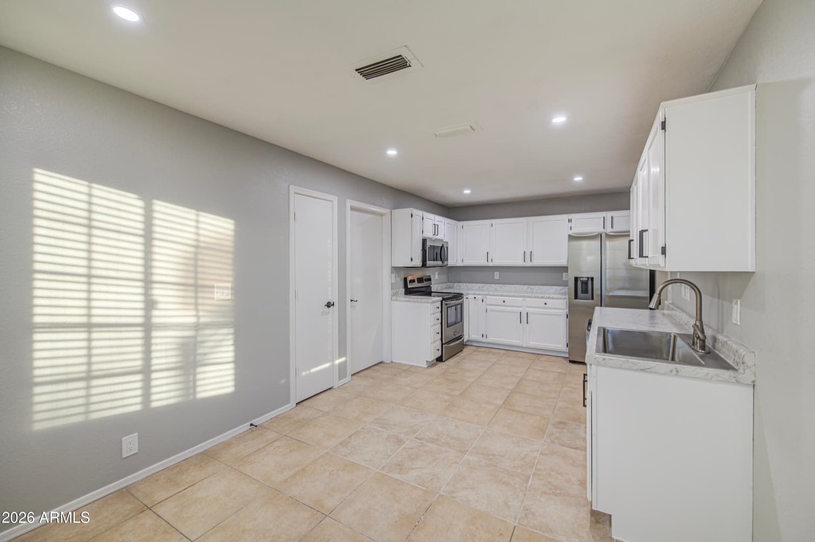 6631 N 85TH Avenue, Glendale, AZ 85305 — photo 13 of 42