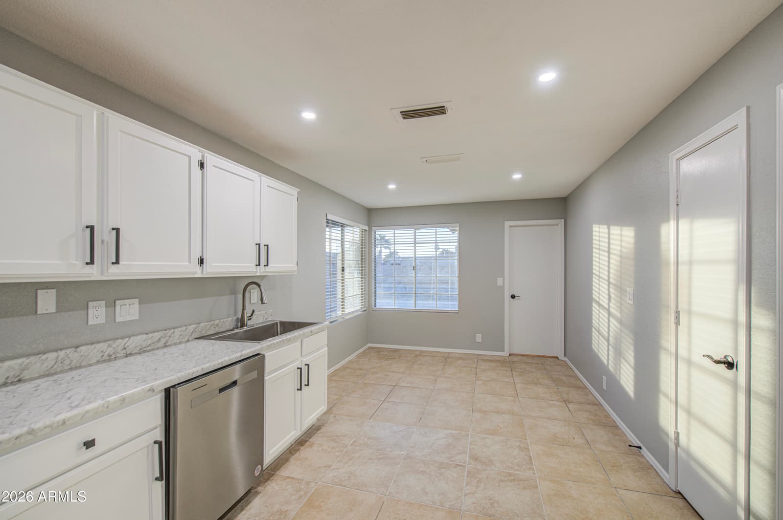6631 N 85TH Avenue, Glendale, AZ 85305 — photo 11 of 42