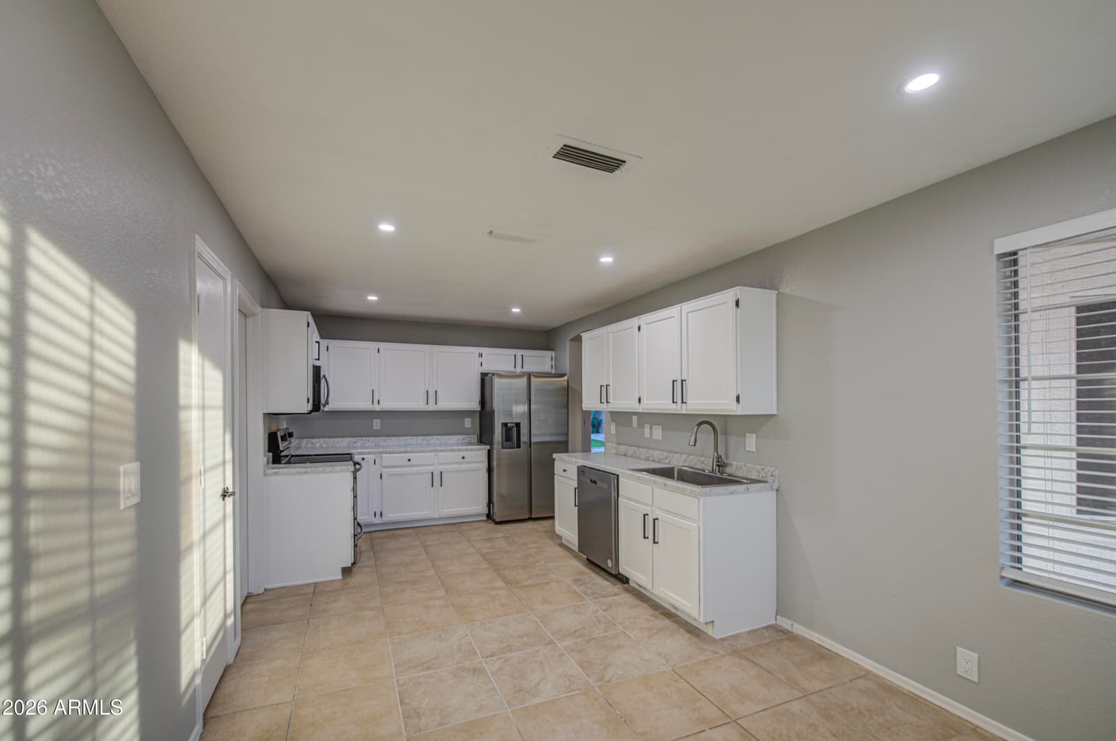 6631 N 85TH Avenue, Glendale, AZ 85305 — photo 7 of 42