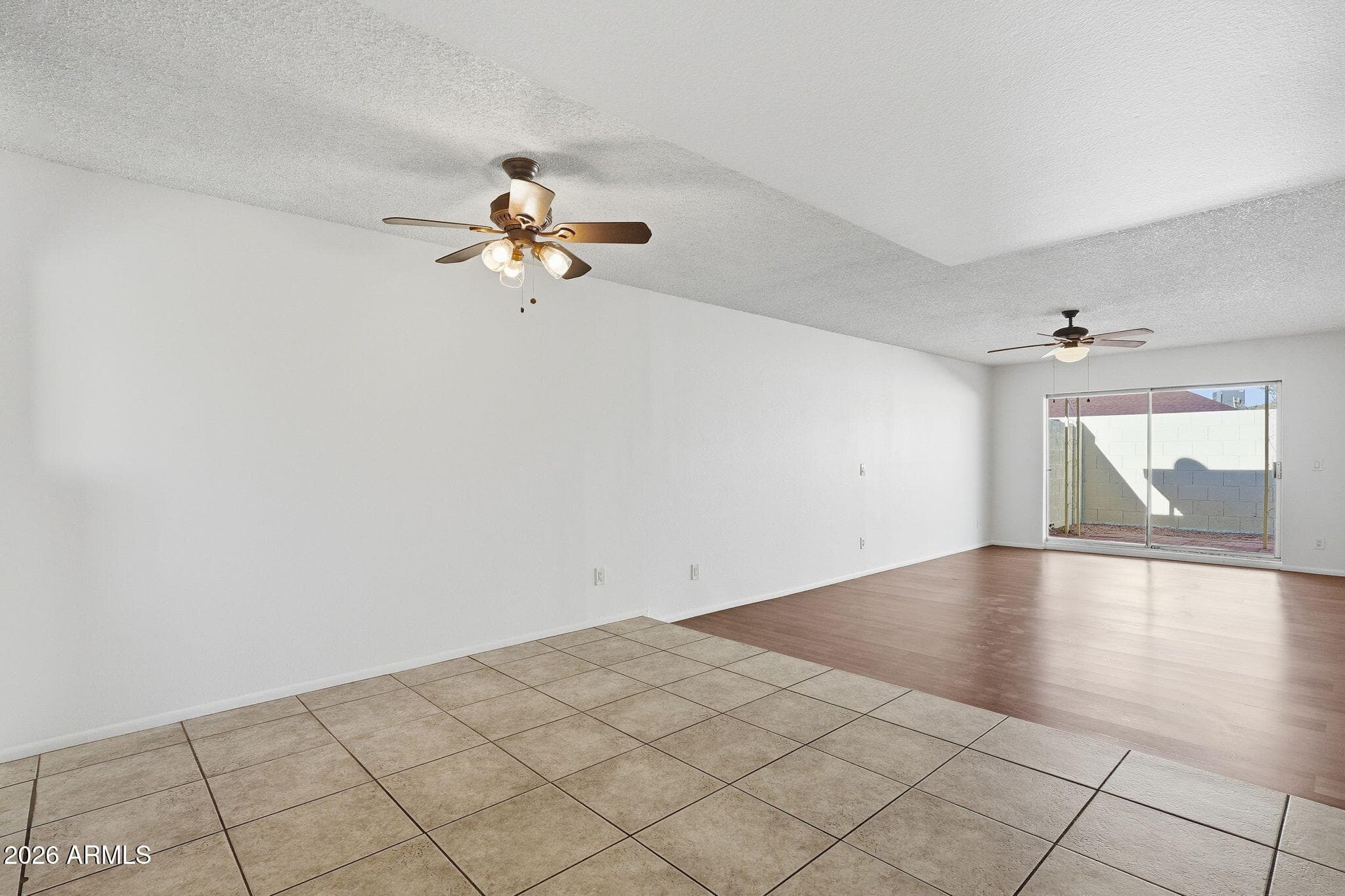14036 N 30TH Lane, Phoenix, AZ 85053 — photo 7 of 33