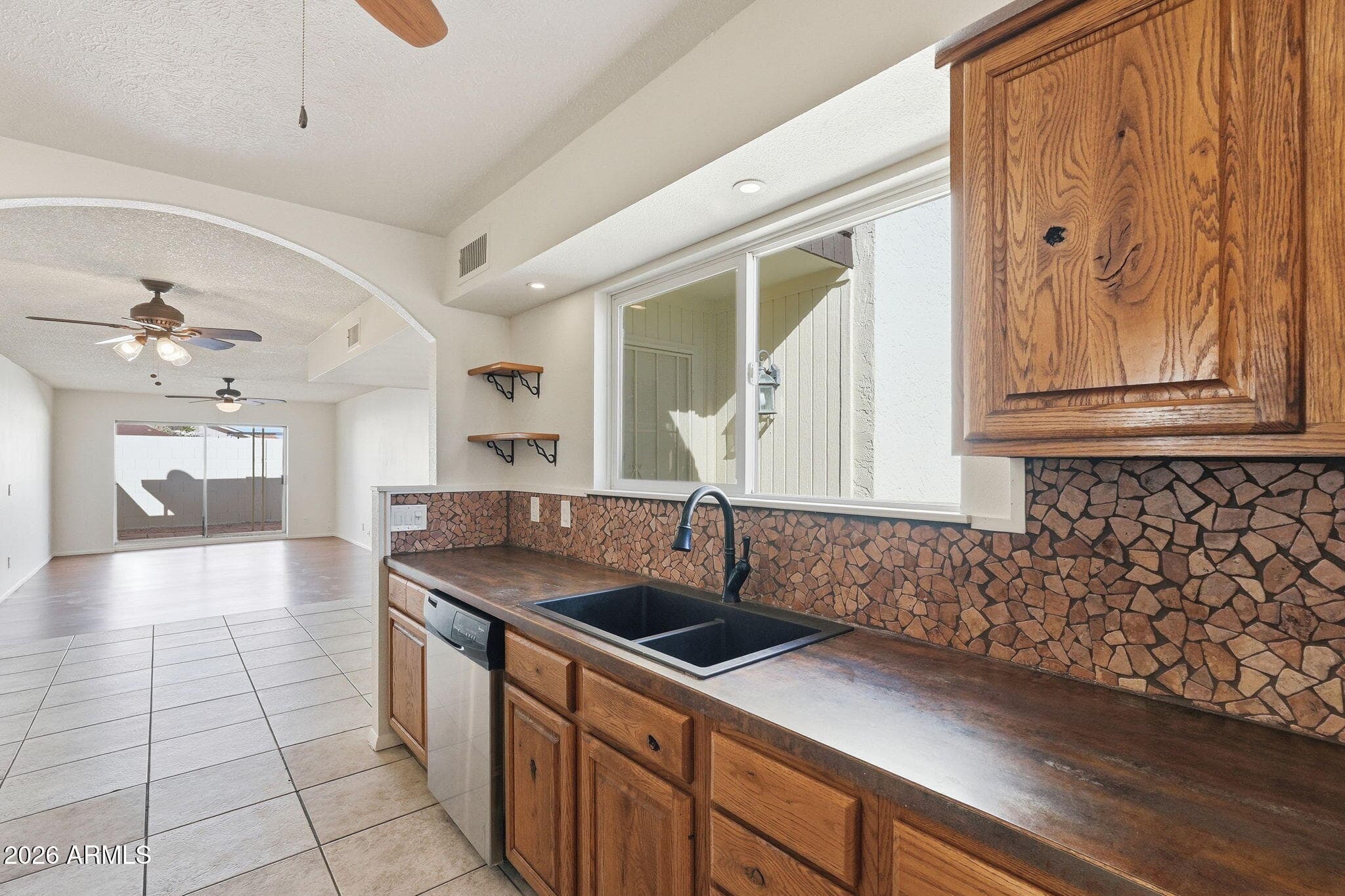 14036 N 30TH Lane, Phoenix, AZ 85053 — photo 14 of 33