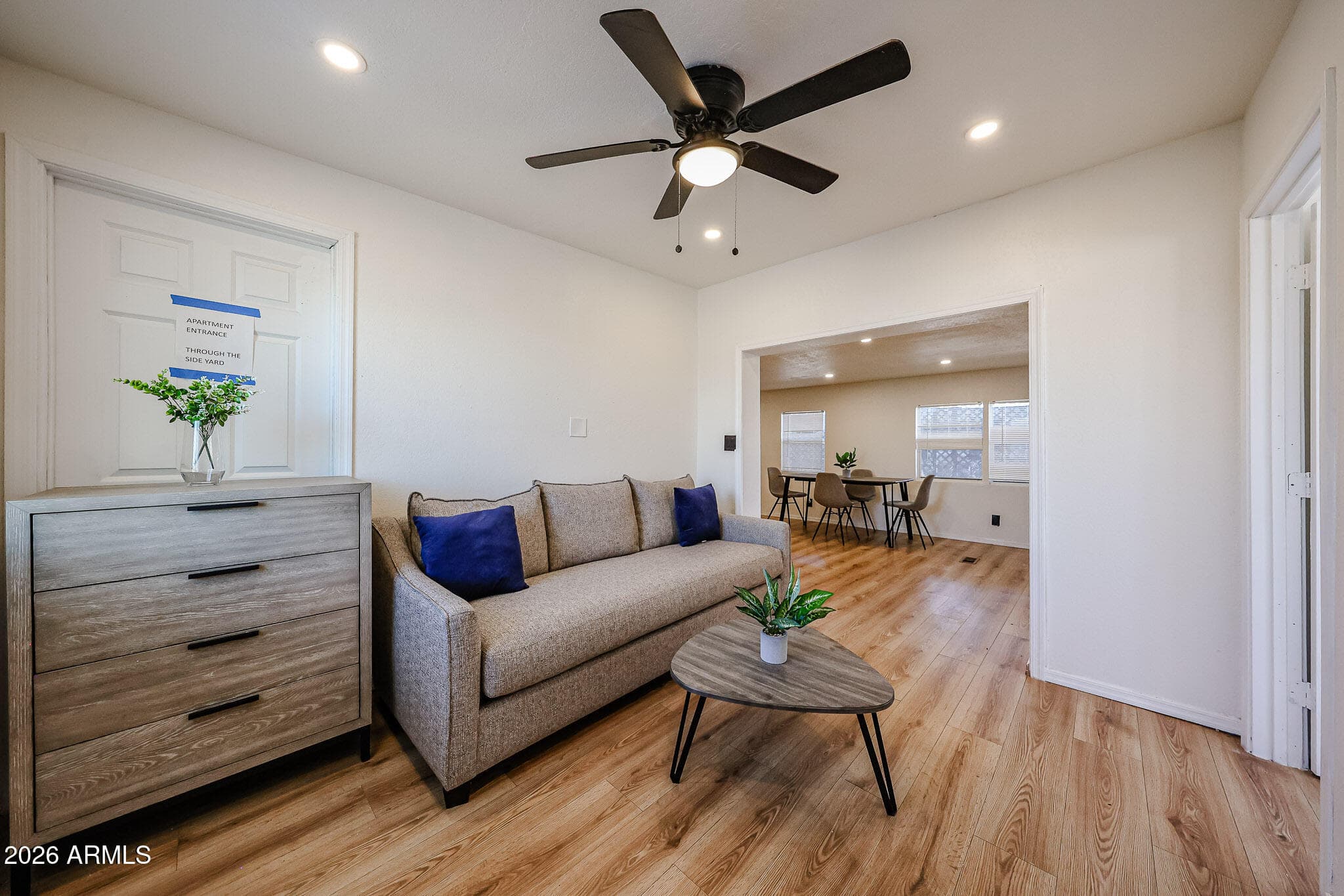515 E CHARLESTON Avenue, Phoenix, AZ 85022 — photo 6 of 38