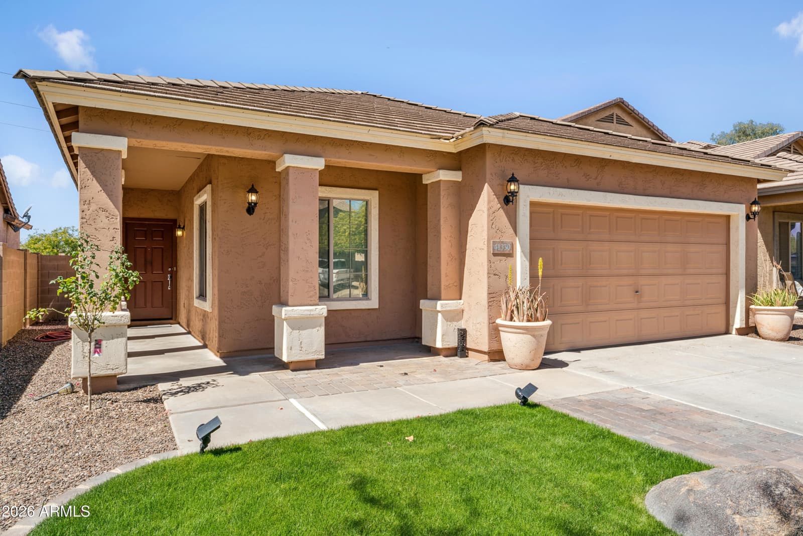 41330 N SALIX Drive, San Tan Valley, AZ 85140 — photo 8 of 50