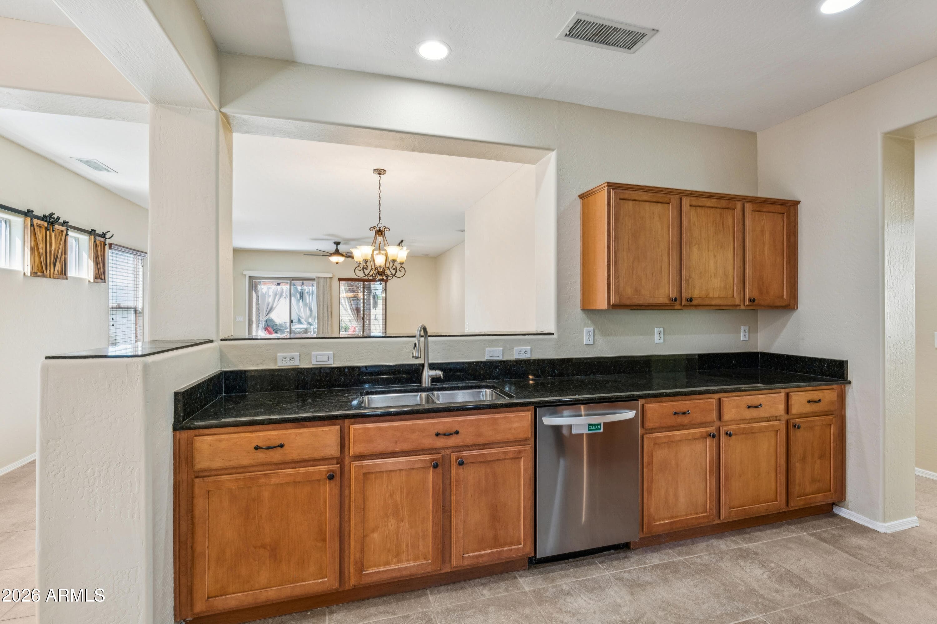 41330 N SALIX Drive, San Tan Valley, AZ 85140 — photo 11 of 50