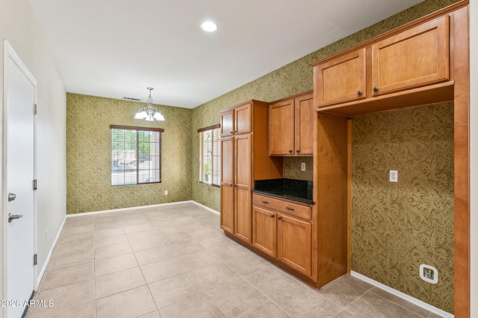 41330 N SALIX Drive, San Tan Valley, AZ 85140 — photo 13 of 50