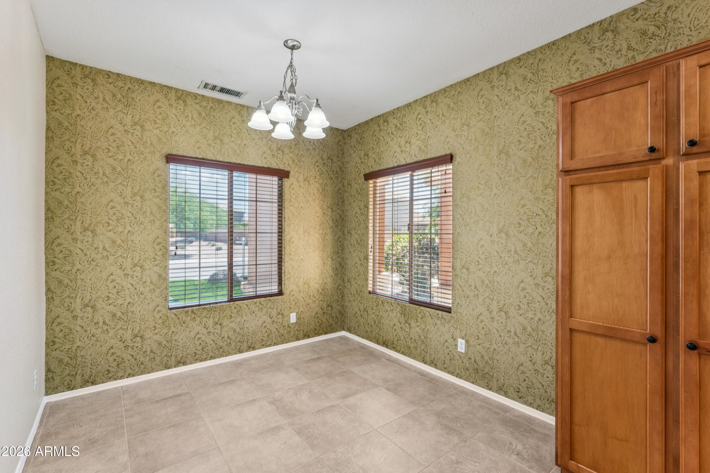 41330 N SALIX Drive, San Tan Valley, AZ 85140 — photo 16 of 50