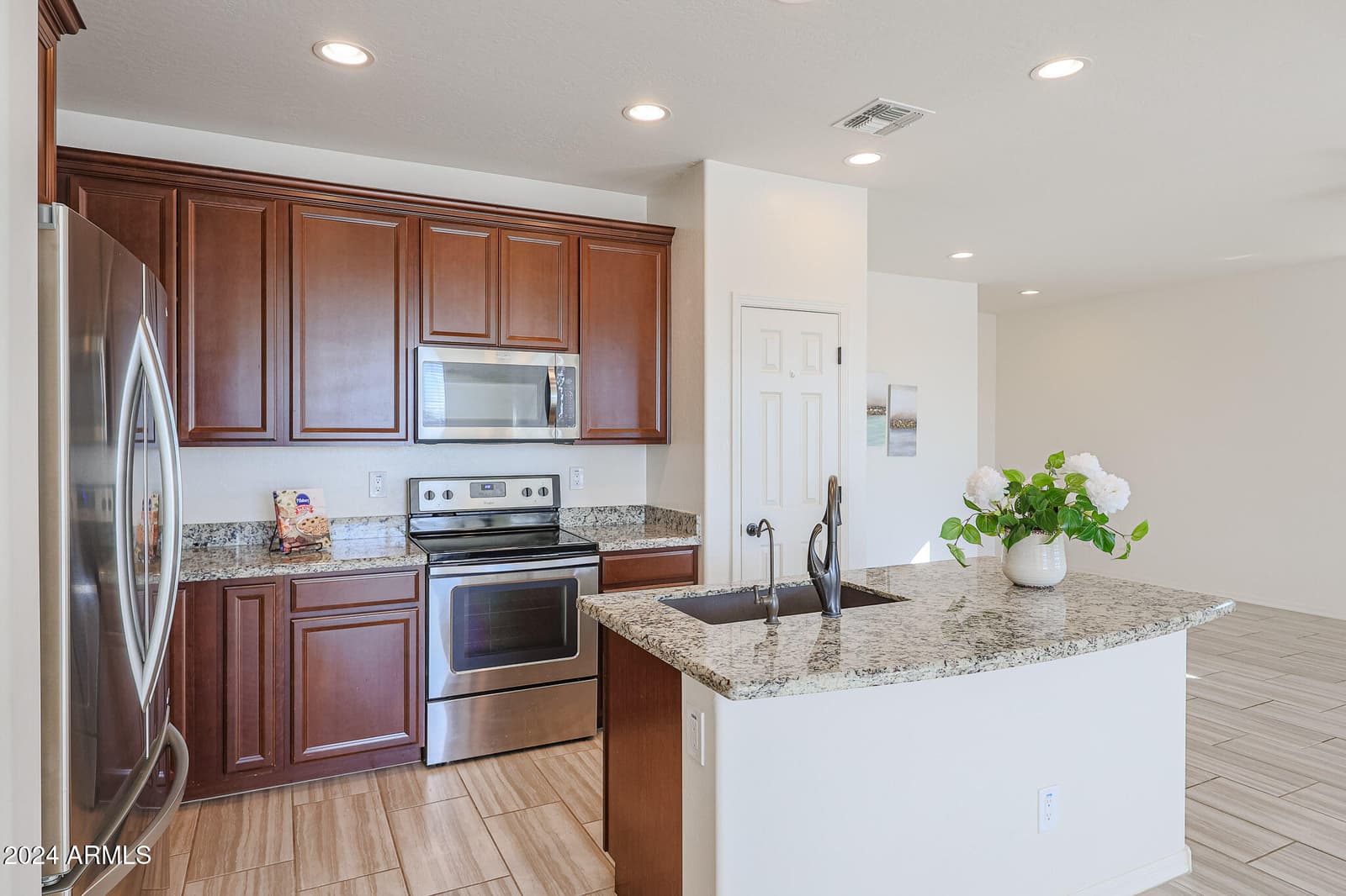 16914 S 180TH Avenue, Goodyear, AZ 85338 — photo 3 of 50