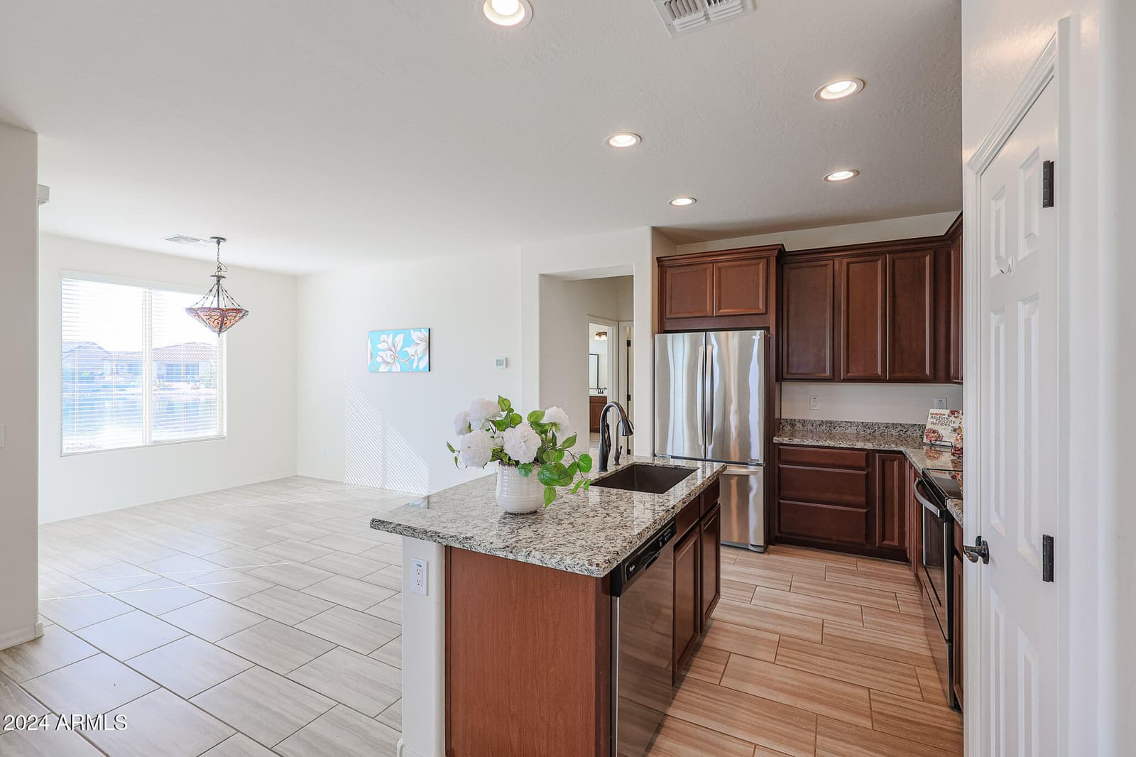 16914 S 180TH Avenue, Goodyear, AZ 85338 — photo 6 of 50