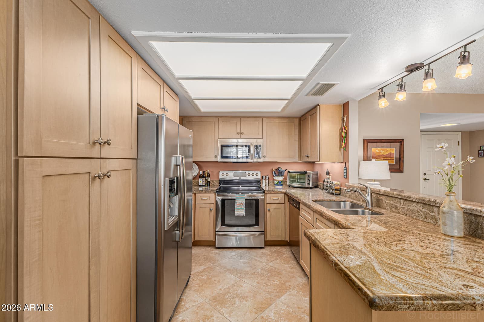 19122 N 98th Lane, Peoria, AZ 85382 — photo 3 of 48