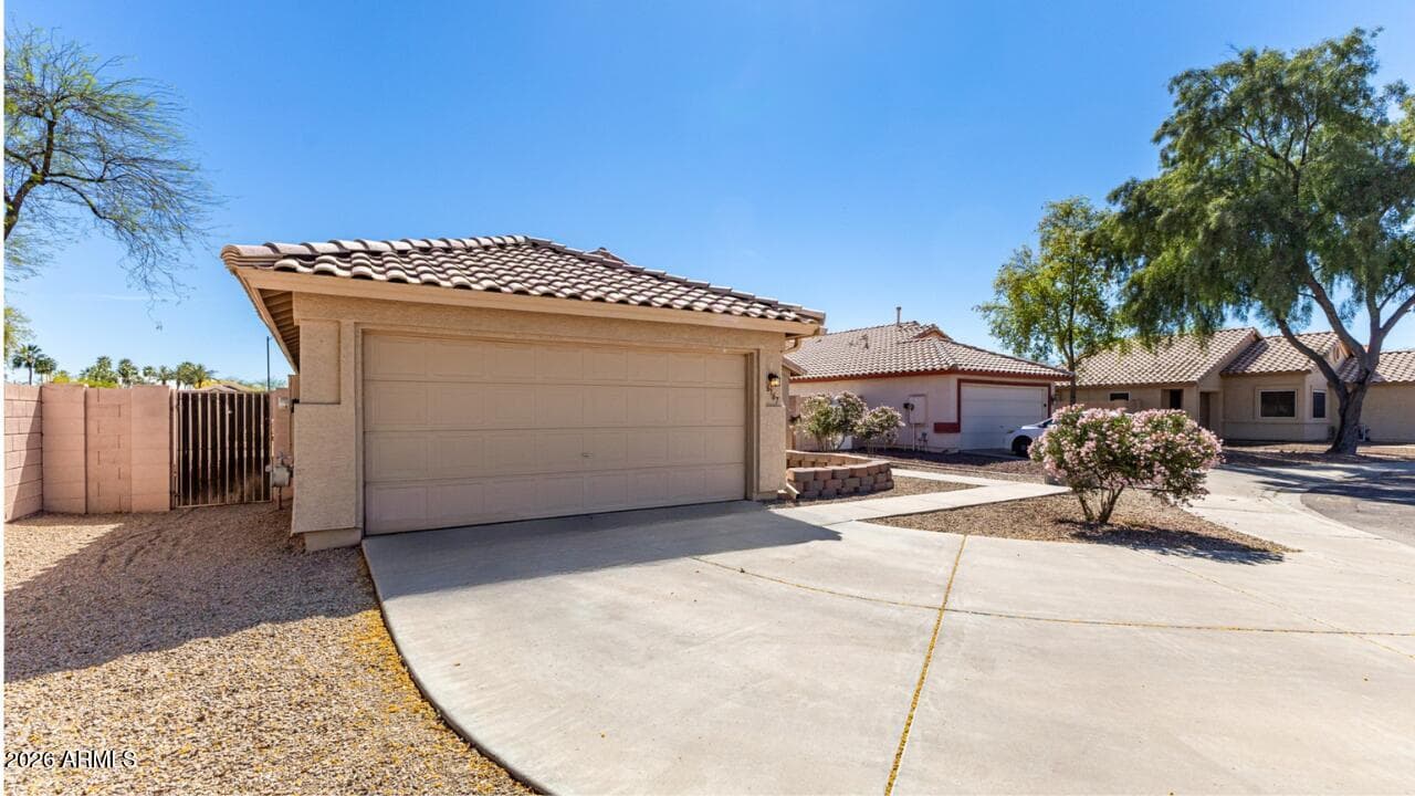 16167 W Hadley Street, Goodyear, AZ 85338 — photo 3 of 38