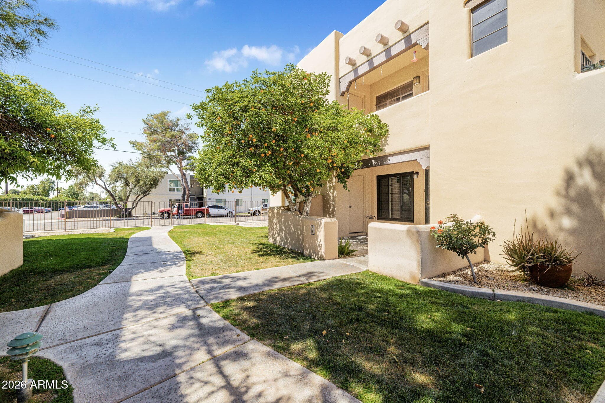 5402 E WINDSOR Avenue 2, Phoenix, AZ 85008 — photo 3 of 39