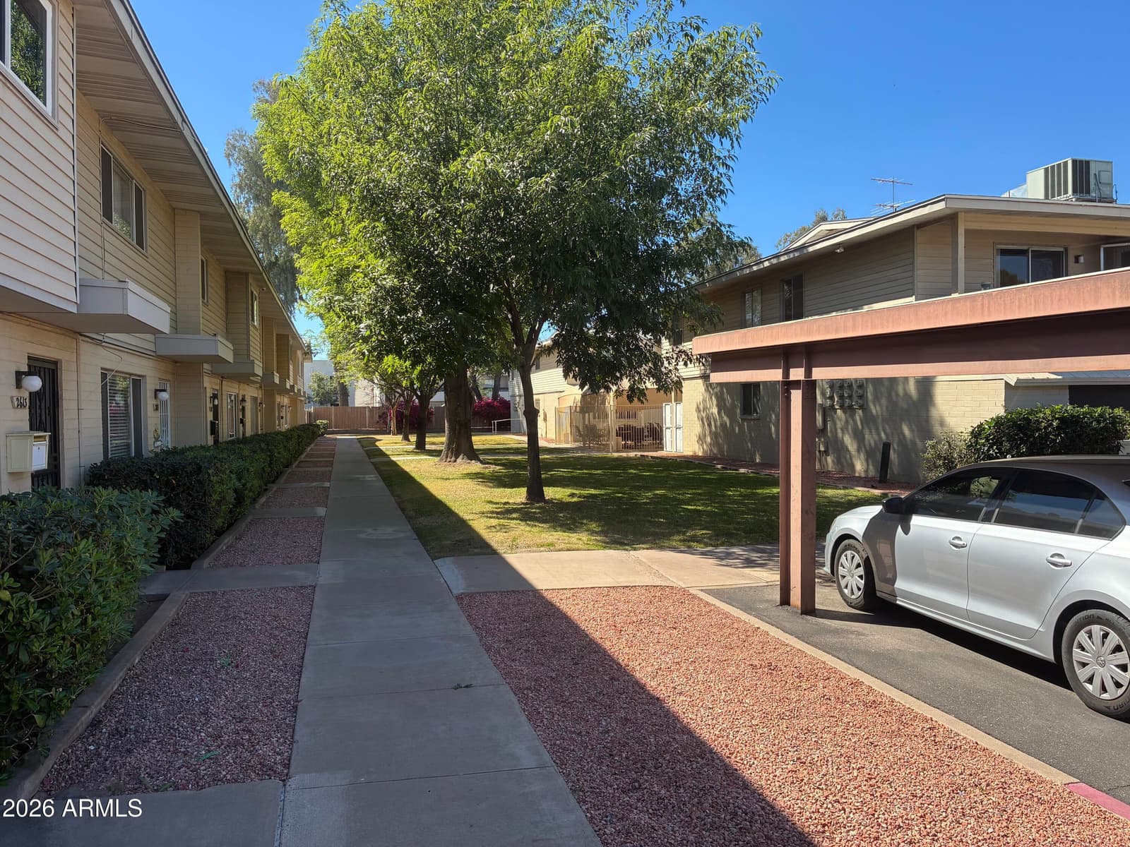 2635 W Rose Lane B-215, Phoenix, AZ 85017 — photo 4 of 21