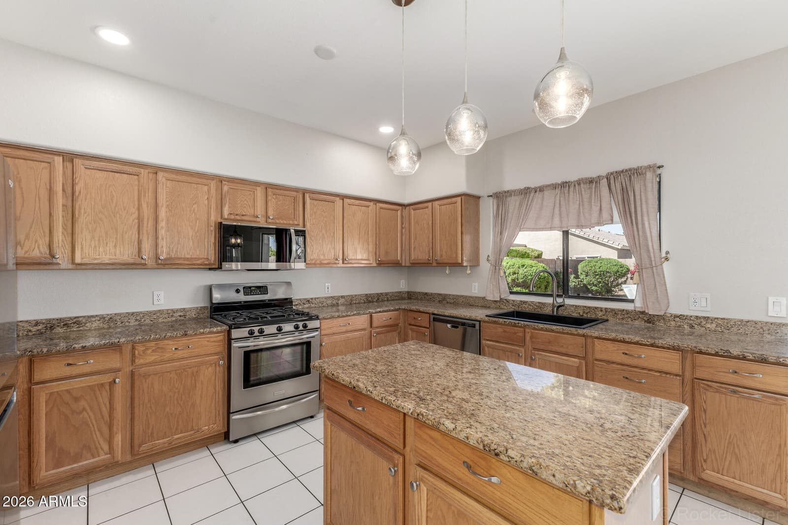 5424 W VILLA MARIA Drive W, Glendale, AZ 85308 — photo 10 of 31