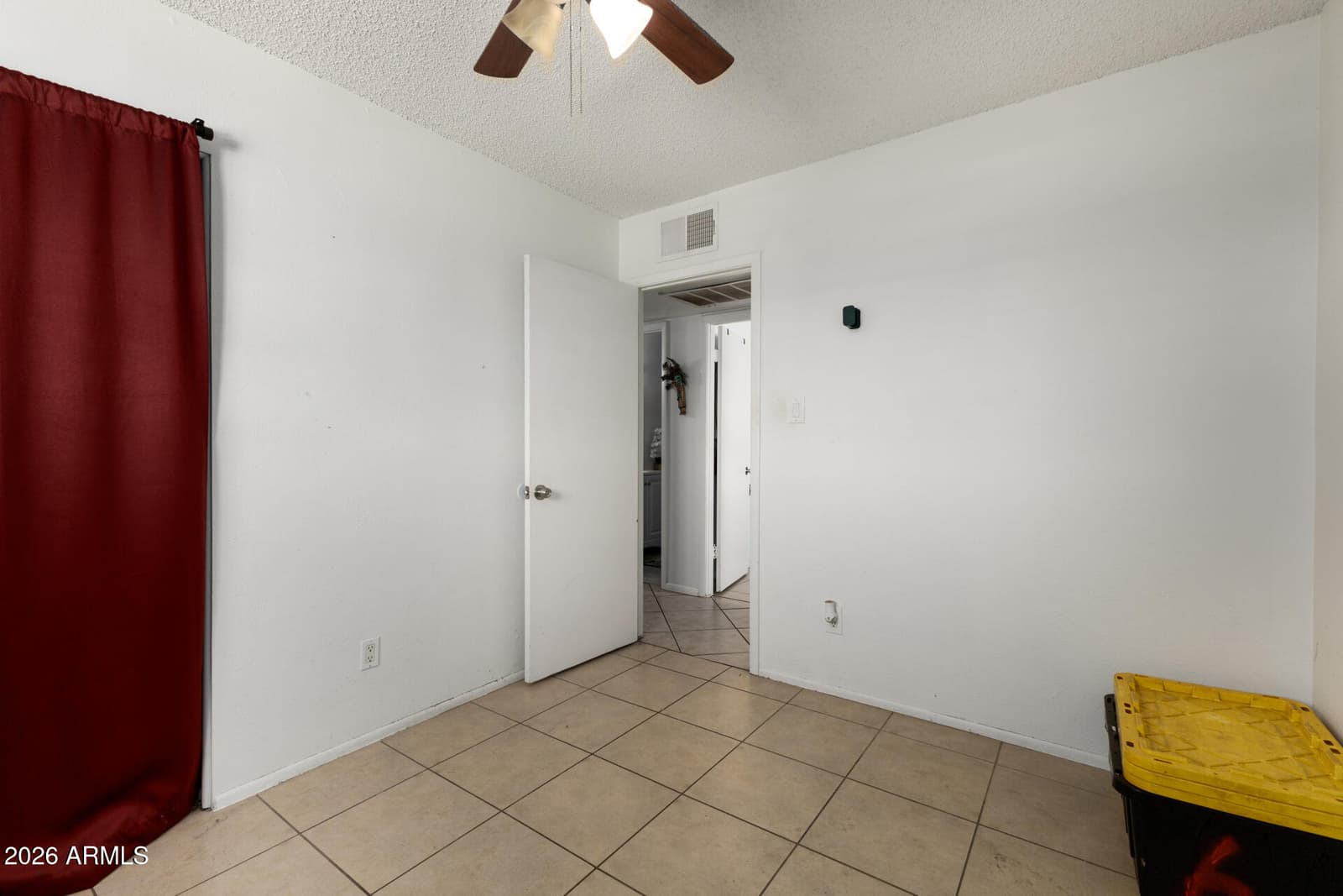 6952 W WOLF Street, Phoenix, AZ 85033 — photo 18 of 25