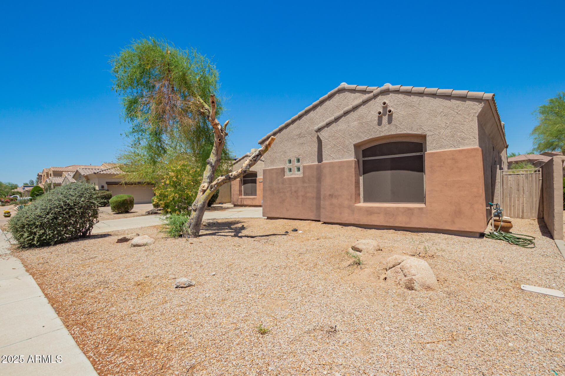 18322 W SWEET ACACIA Drive, Goodyear, AZ 85338 — photo 3 of 37