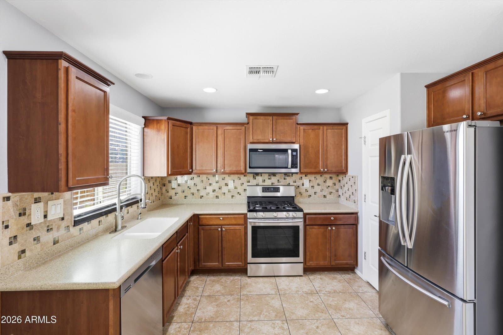 1717 W BUCKHORN Trail, Phoenix, AZ 85085 — photo 3 of 38
