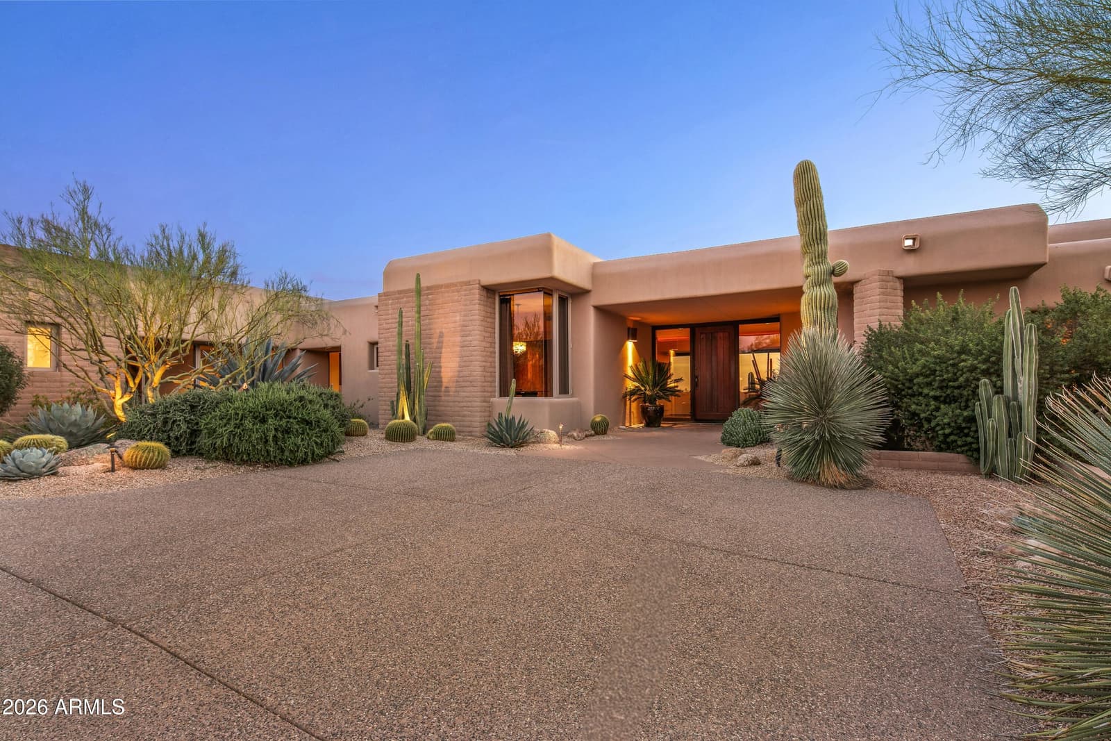11131 E GRAYTHORN Drive, Scottsdale, AZ 85262 — photo 4 of 46