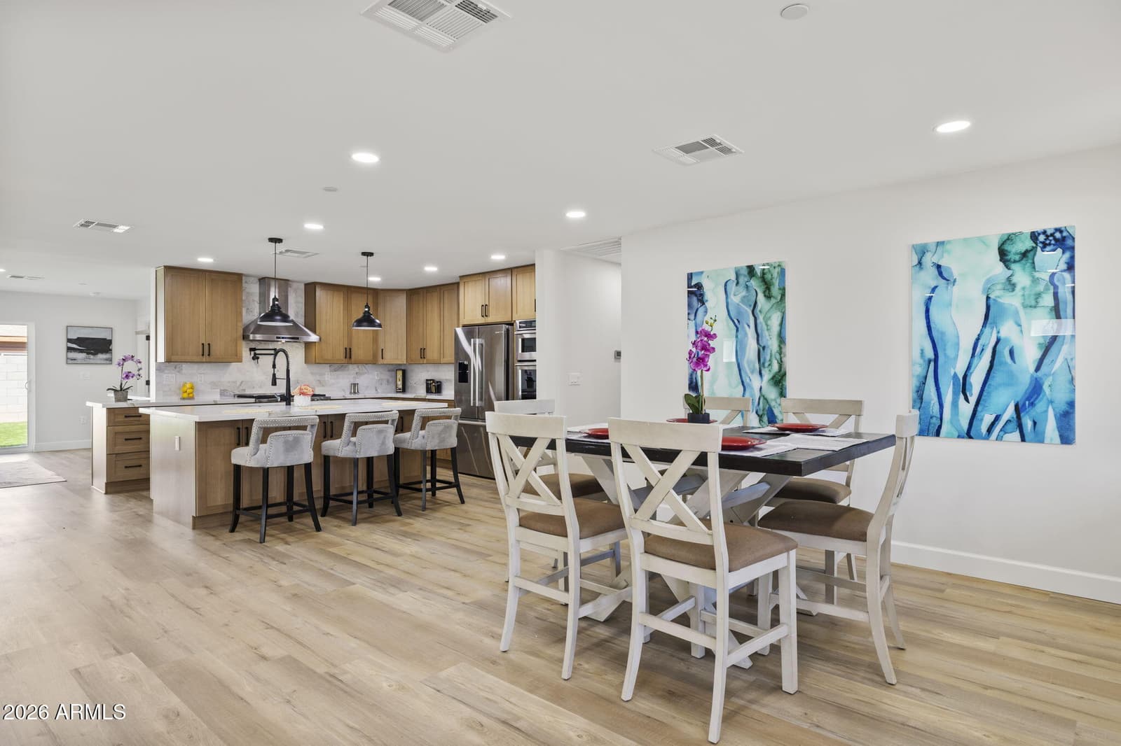 8632 E HIGHLAND Avenue, Scottsdale, AZ 85251 — photo 13 of 47