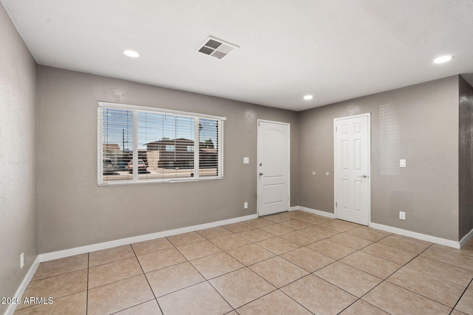 3244 E HILLERY Drive, Phoenix, AZ 85032 — photo 5 of 26