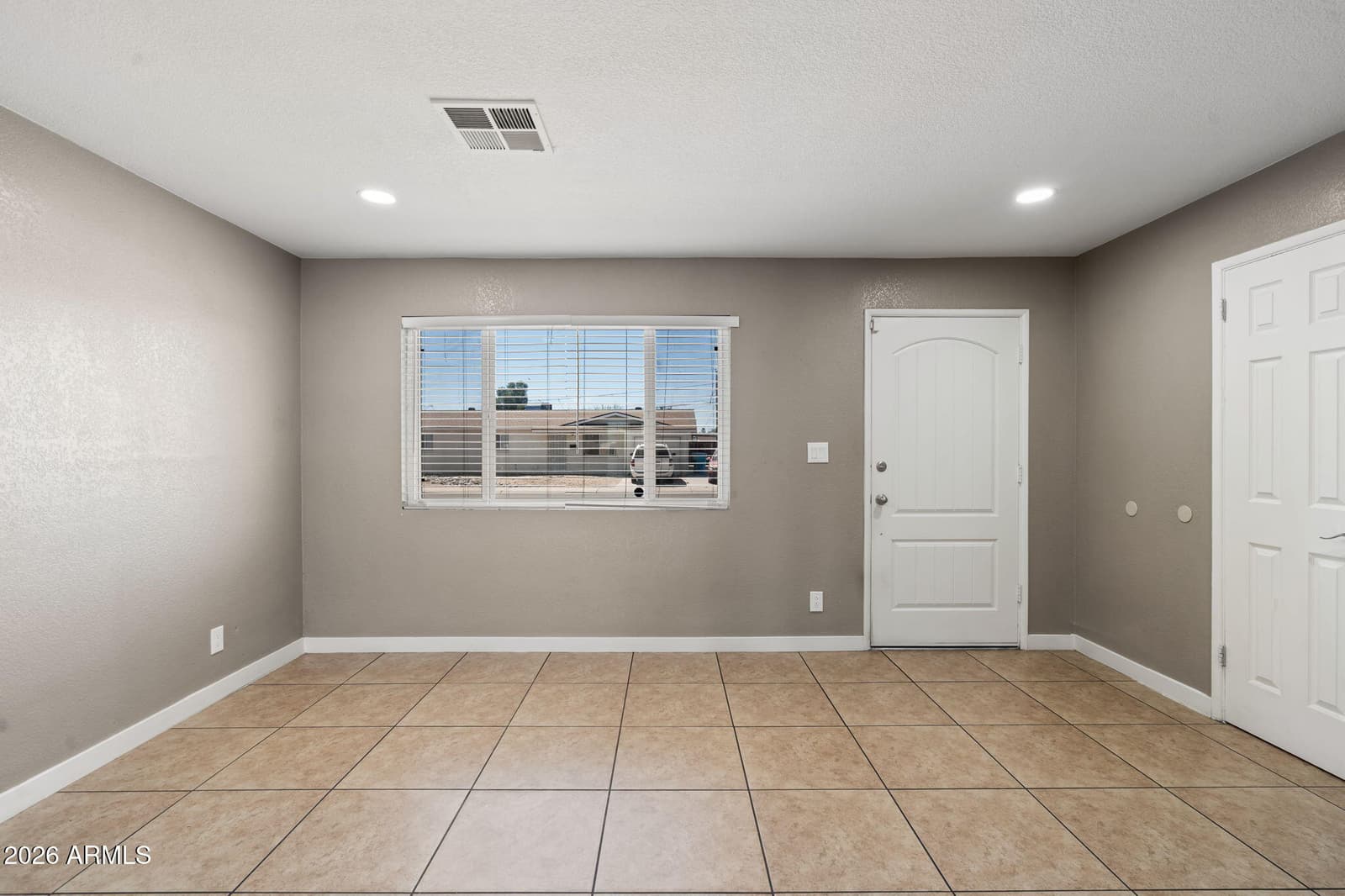 3244 E HILLERY Drive, Phoenix, AZ 85032 — photo 6 of 26