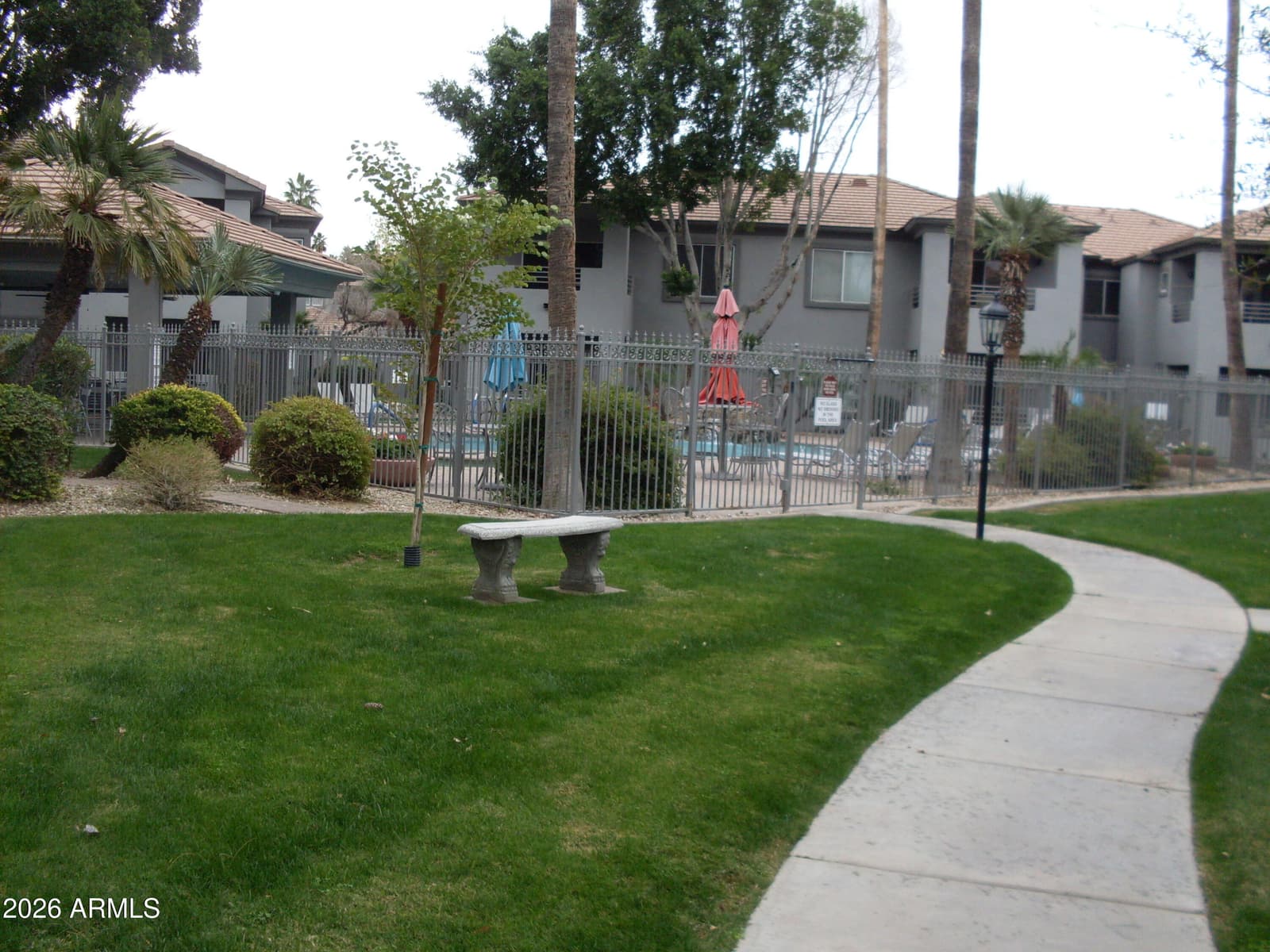 7401 W Arrowhead Clubhouse Drive 1001, Glendale, AZ 85308 — photo 2 of 32
