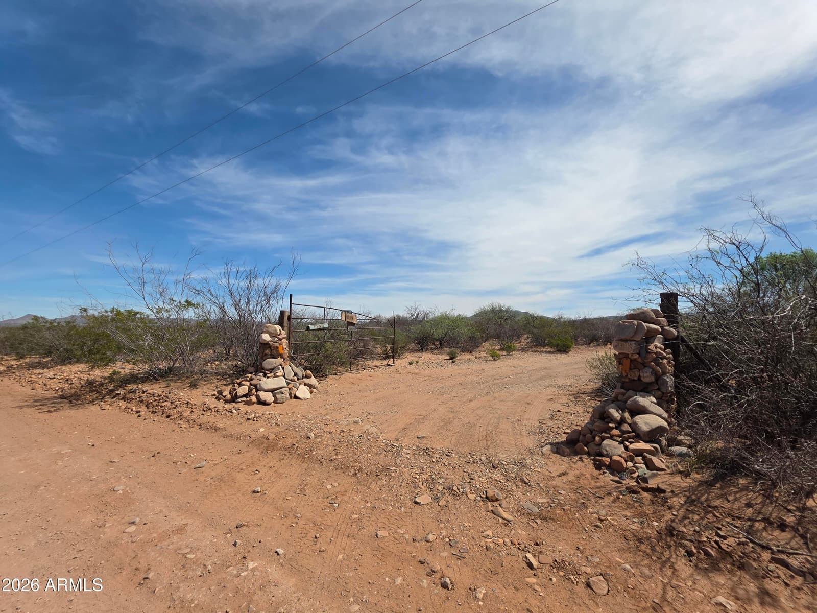 1733 N GUNSMOKE Avenue, Sierra Vista, AZ 85635 — photo 1 of 43