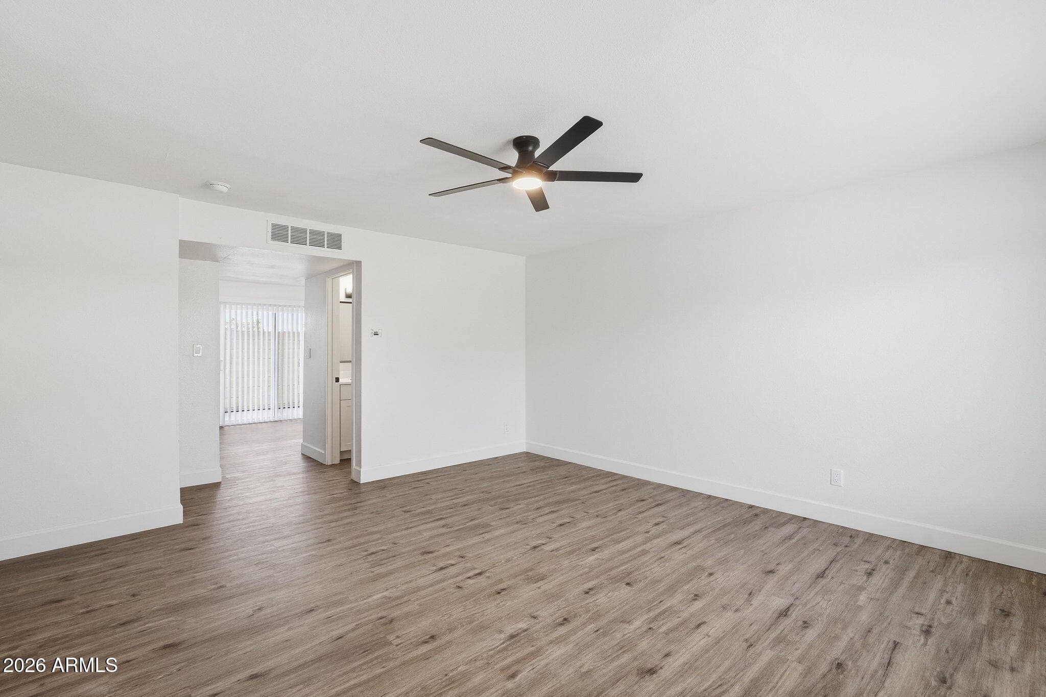 3840 N 43RD Avenue 48, Phoenix, AZ 85031 — photo 6 of 27