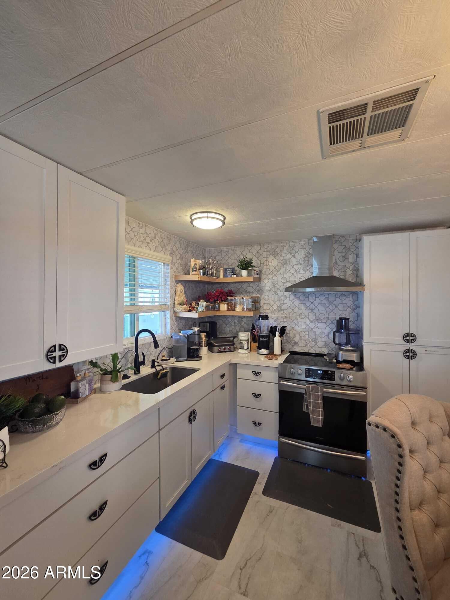2701 E ALLRED Avenue 19, Mesa, AZ 85204 — photo 8 of 18