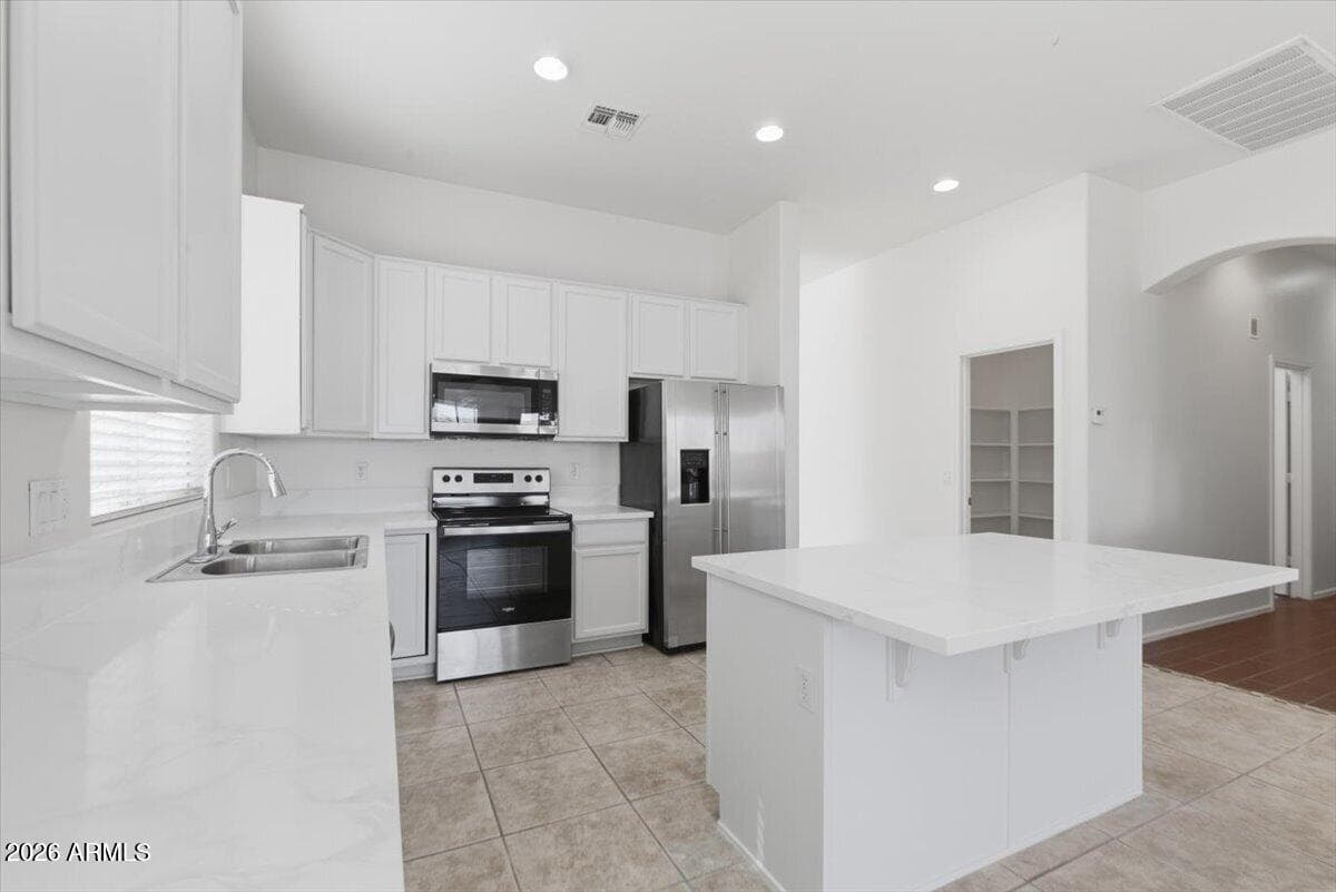 3410 W ALICIA Drive, Laveen, AZ 85339 — photo 14 of 36
