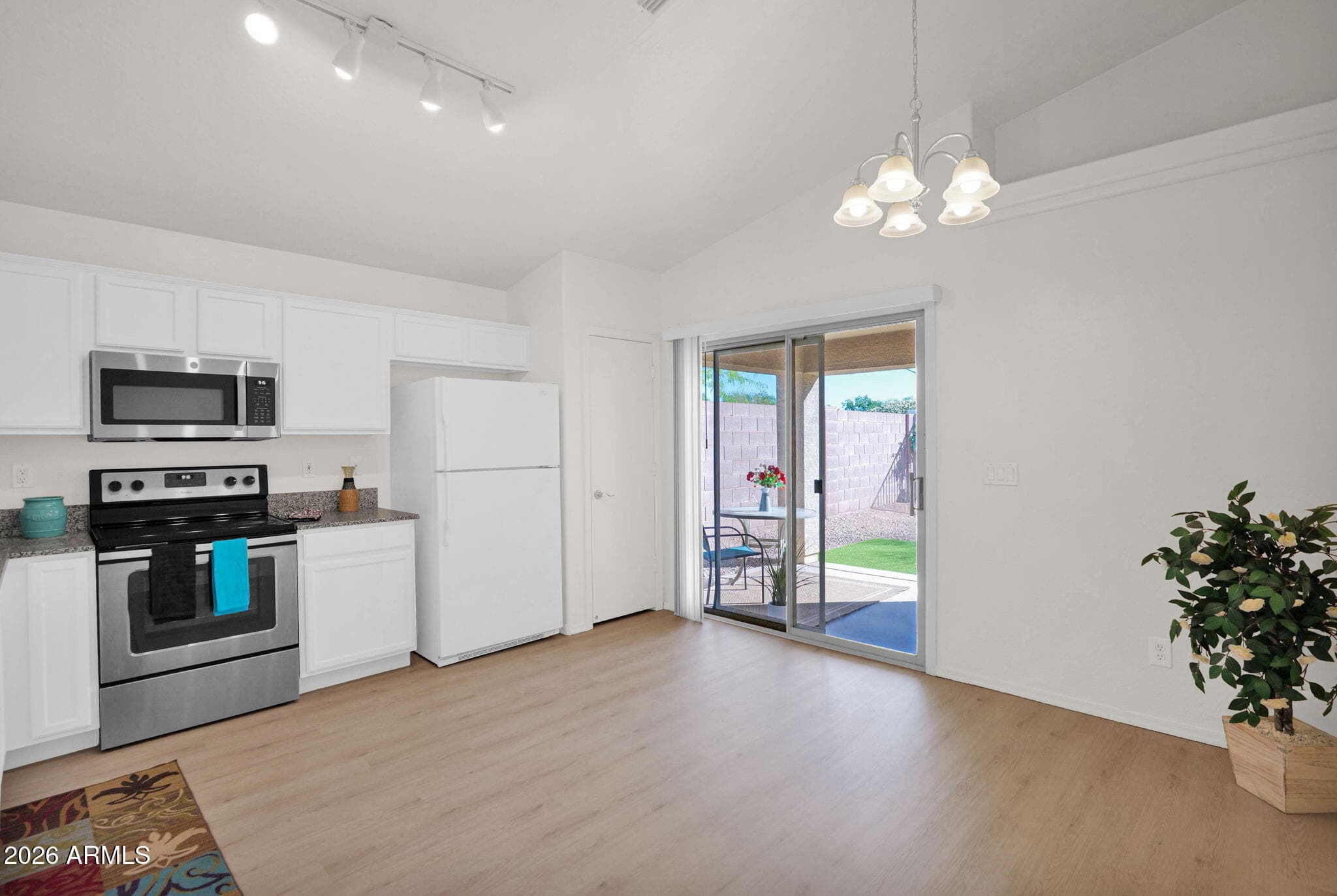 429 S Labelle, Mesa, AZ 85208 — photo 13 of 35