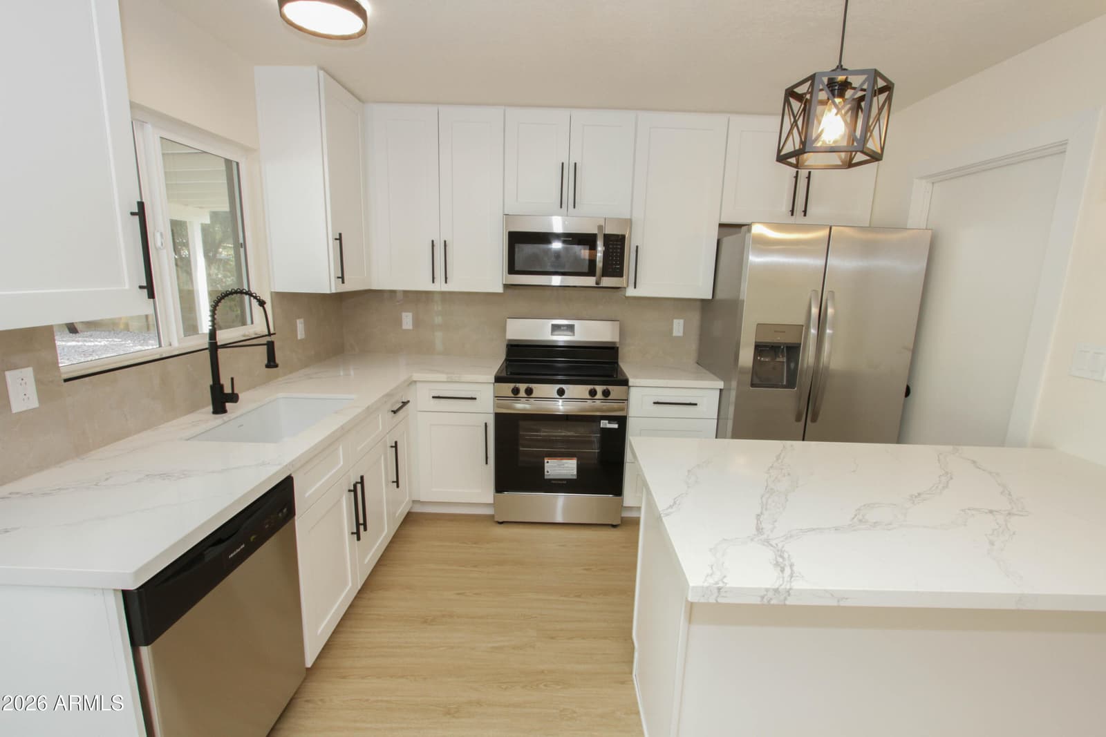 15811 N 23RD Street, Phoenix, AZ 85022 — photo 4 of 32