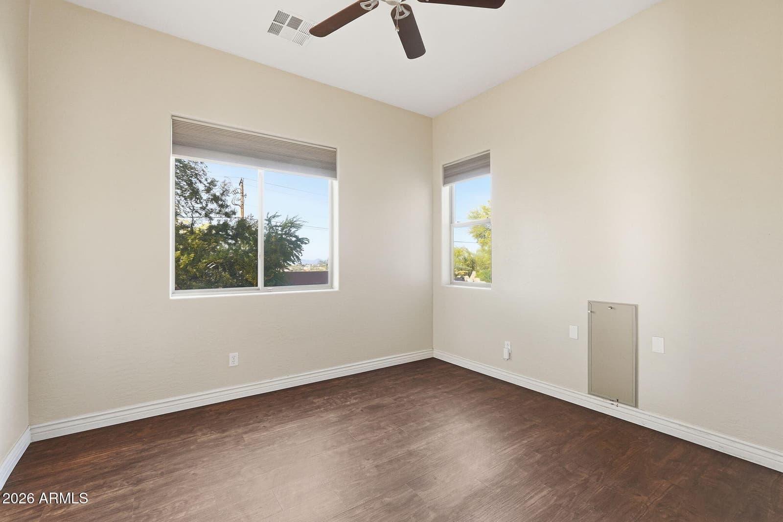 1524 W MOODY Trail, Phoenix, AZ 85041 — photo 13 of 23