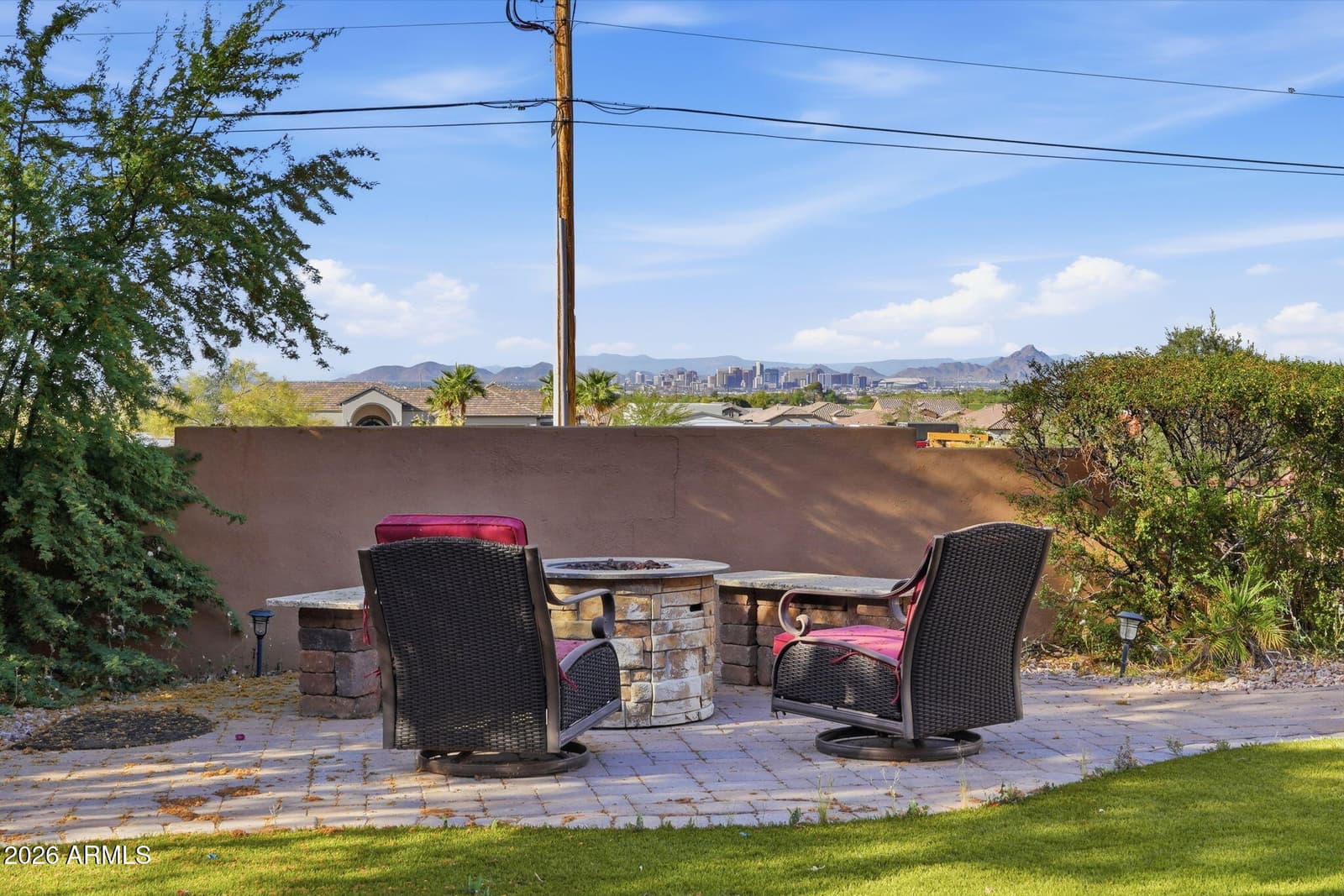 1524 W MOODY Trail, Phoenix, AZ 85041 — photo 16 of 23