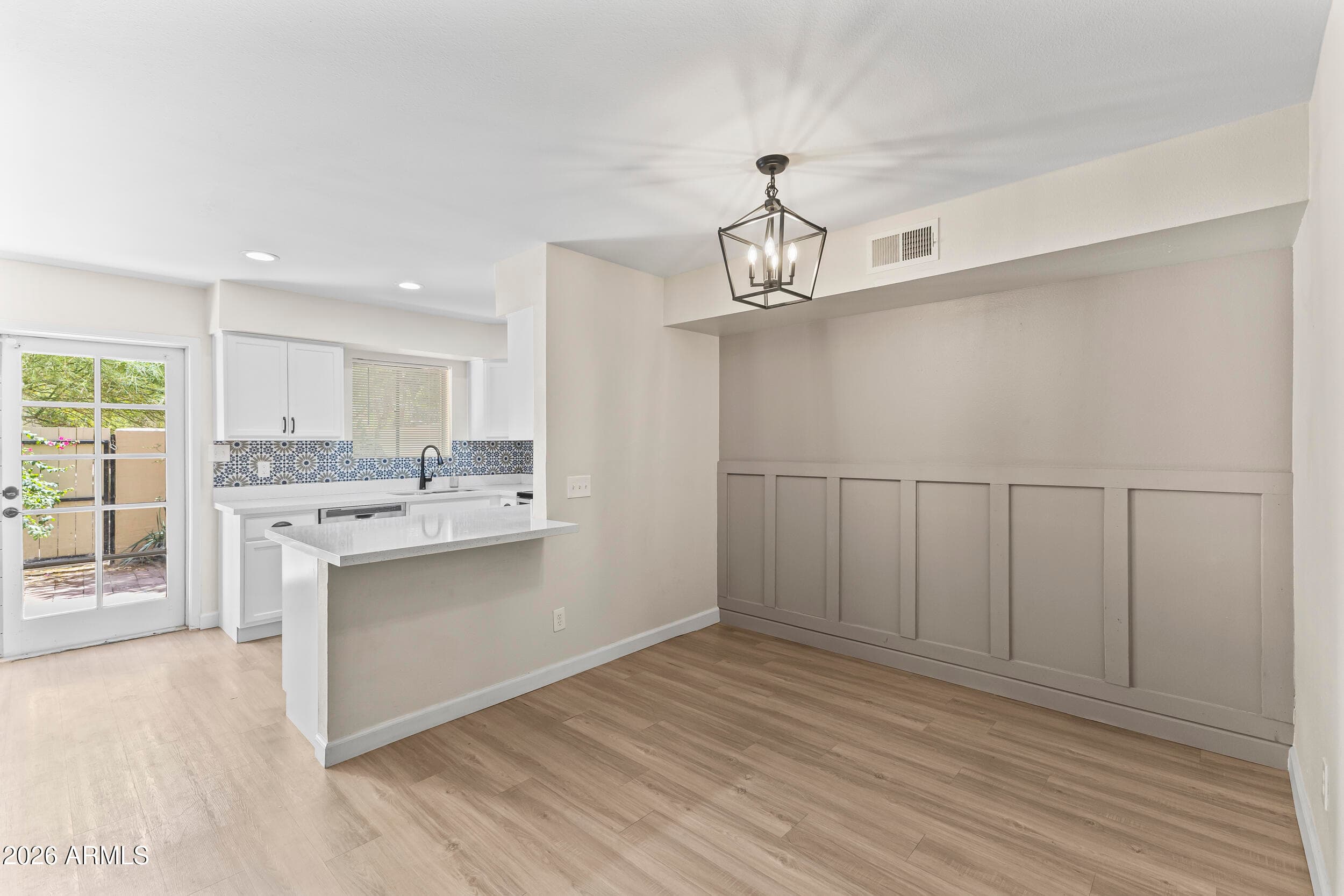 1425 E DESERT COVE Avenue 15, Phoenix, AZ 85020 — photo 13 of 27